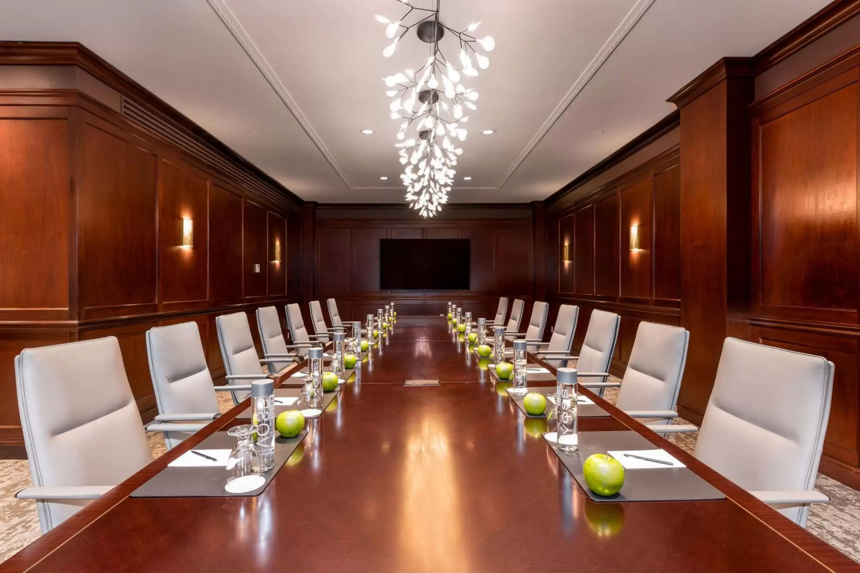 Meeting/conference room in The Benson Portland, Curio Collection by Hilton