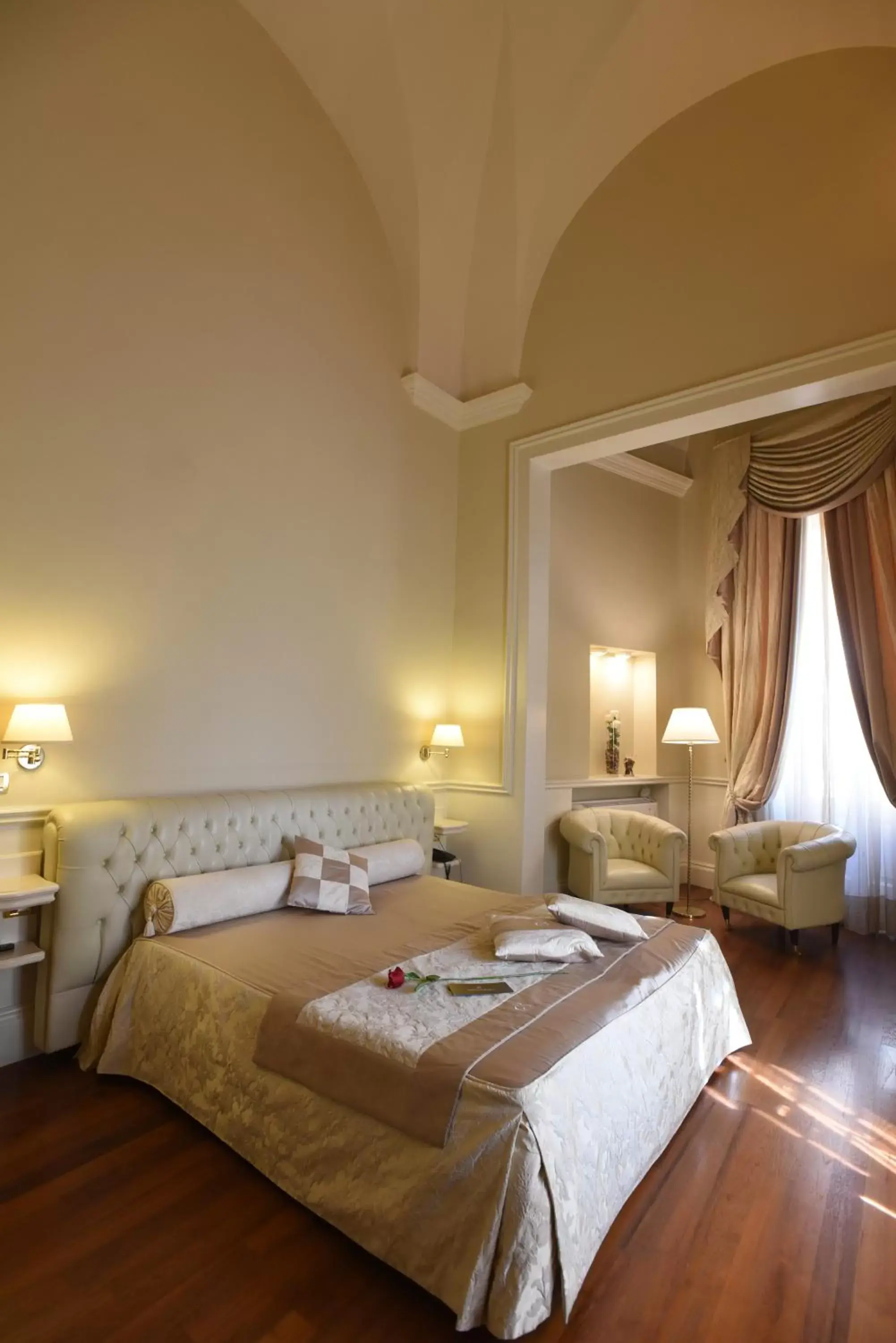 Bed in Suite Hotel Santa Chiara