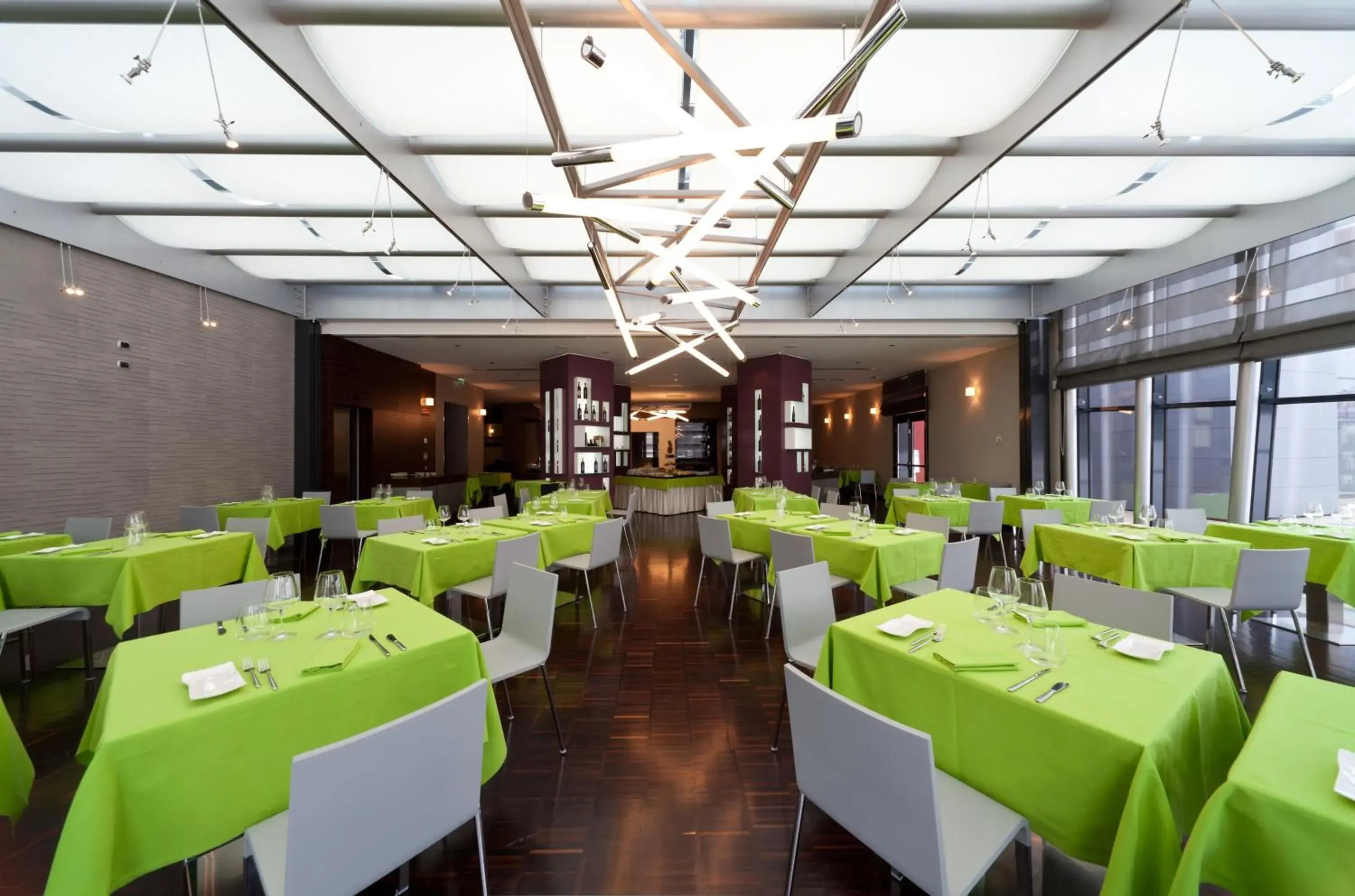 Restaurant/places to eat in RMH MODENA DES ARTS Restaurant/places to eat in RMH MODENA DES ARTS