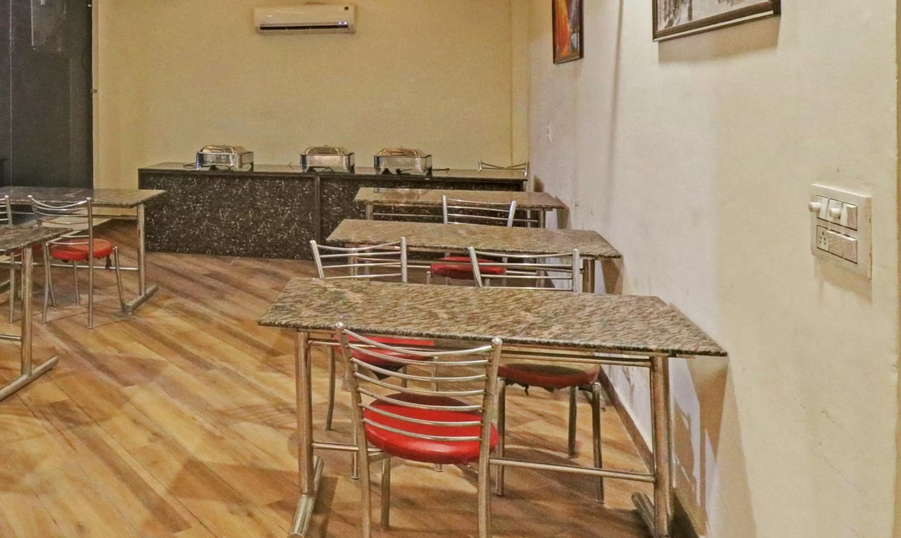 Restaurant/places to eat in Treebo Magnum Chandigarh