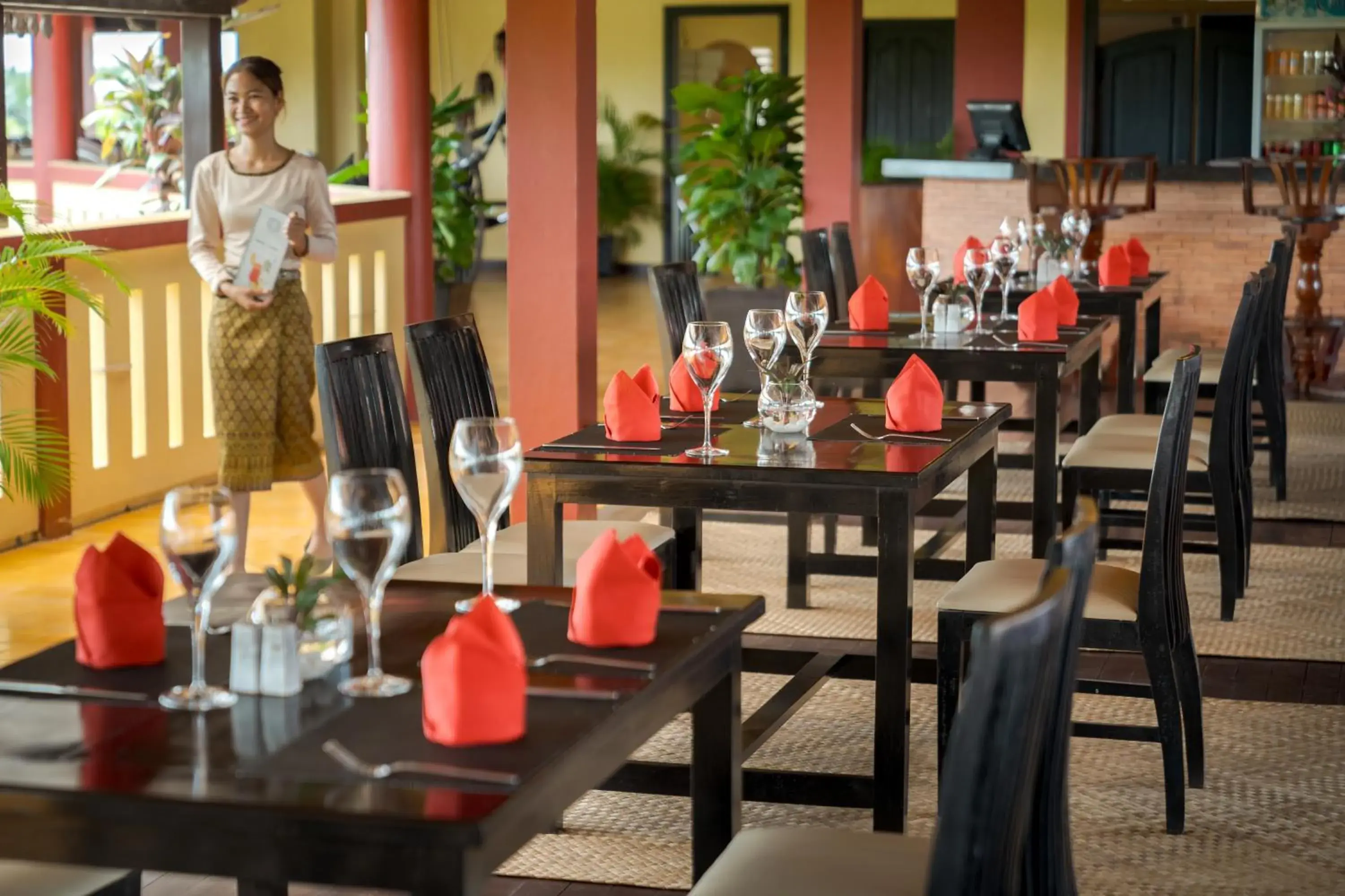 Restaurant/Places to Eat in Pandora Suite D'Angkor