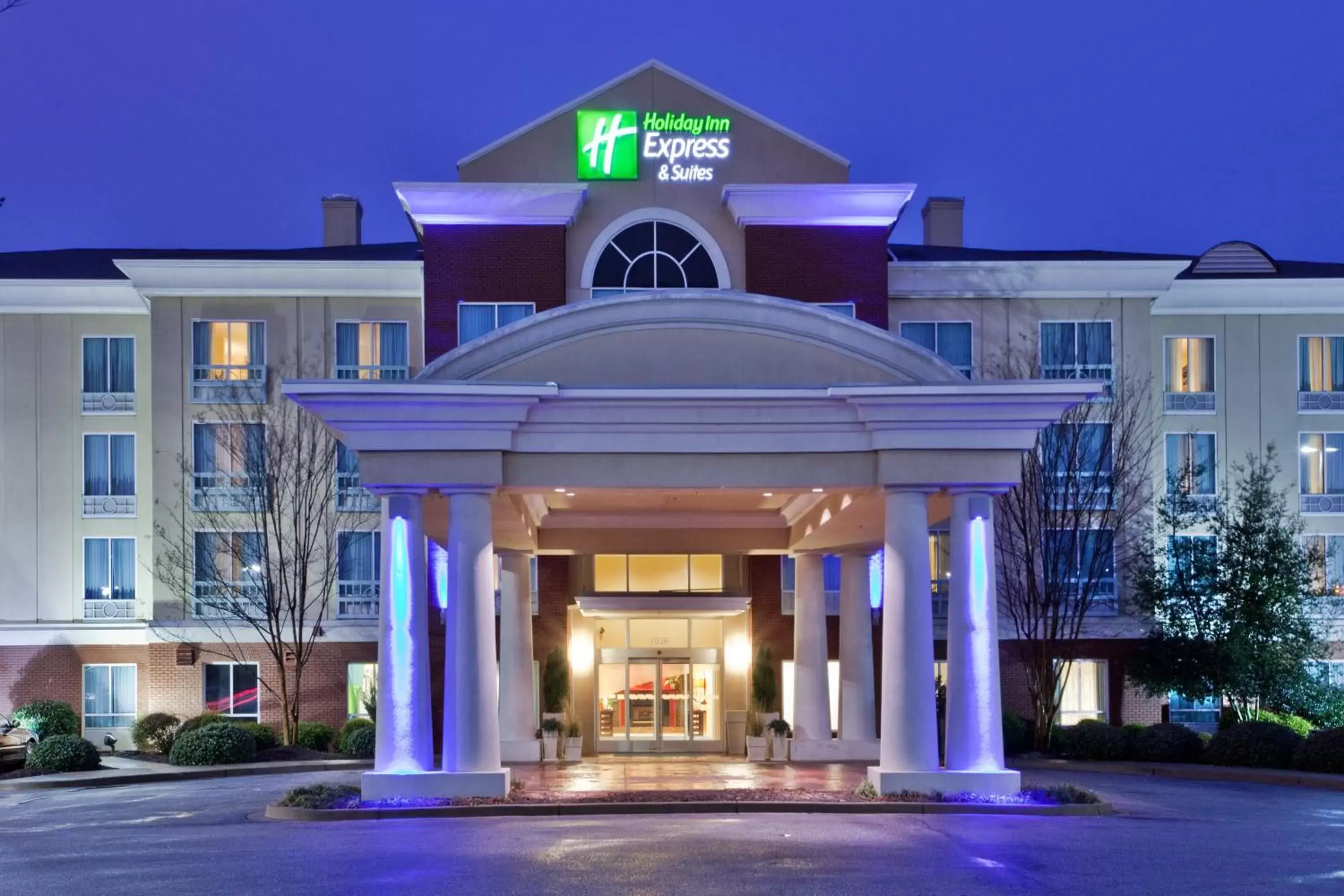 Property Building in Holiday Inn Express Hotel & Suites Greenville-I-85 & Woodruff Road, an IHG Hotel