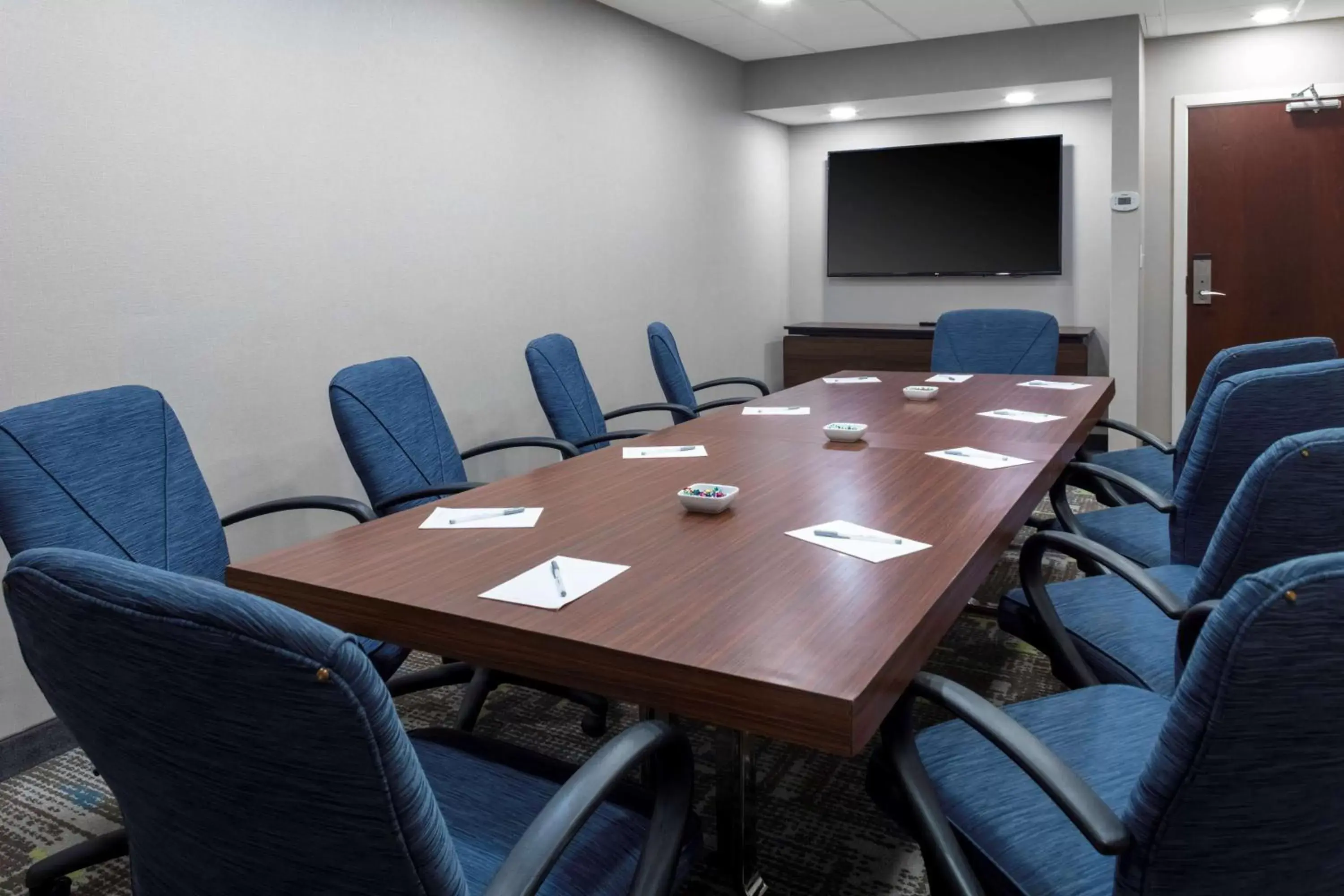 Meeting/conference room in Hampton Inn by Hilton Concord/Bow