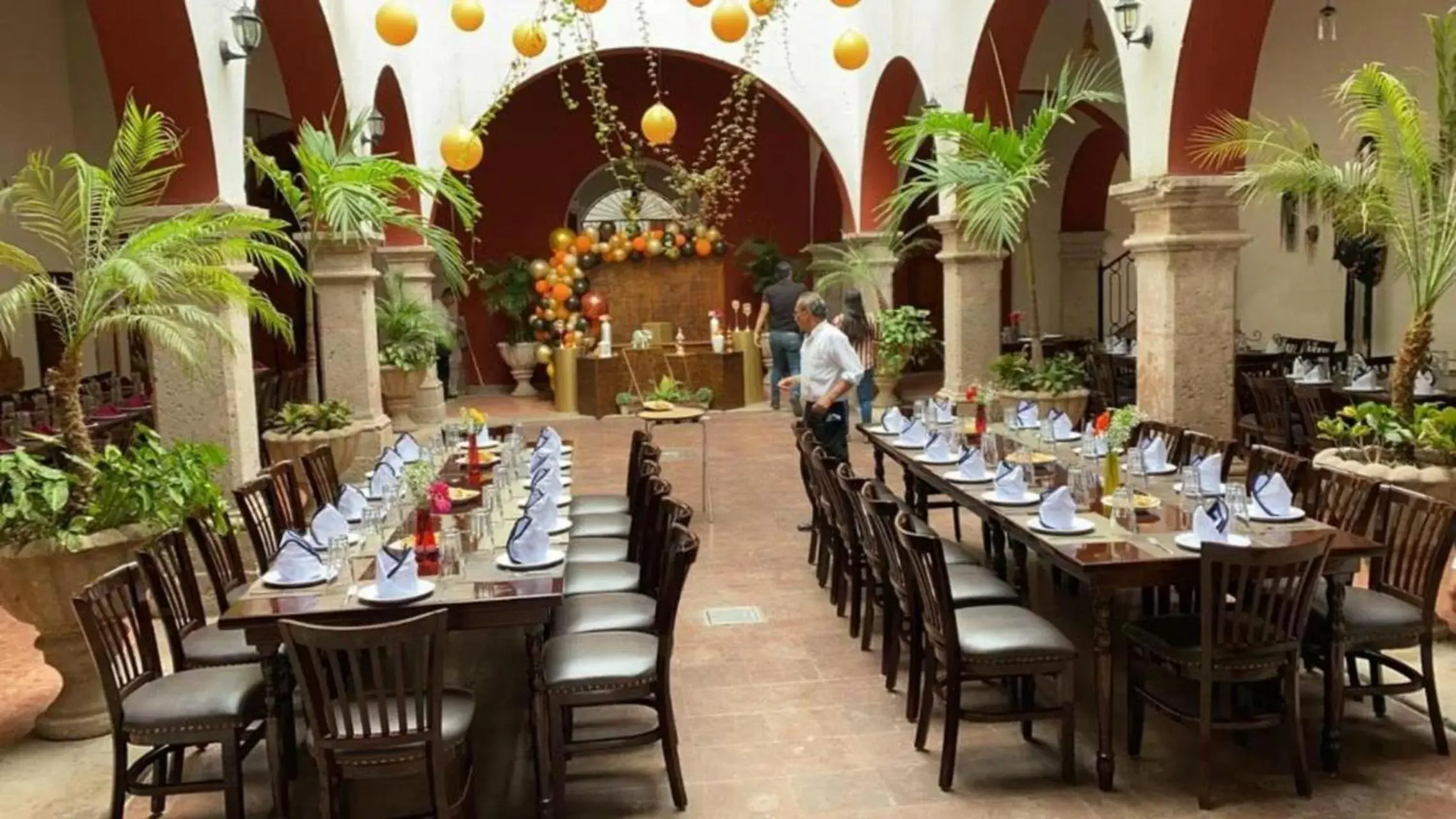 Garden, Restaurant/Places to Eat in Hotel Santa Elena