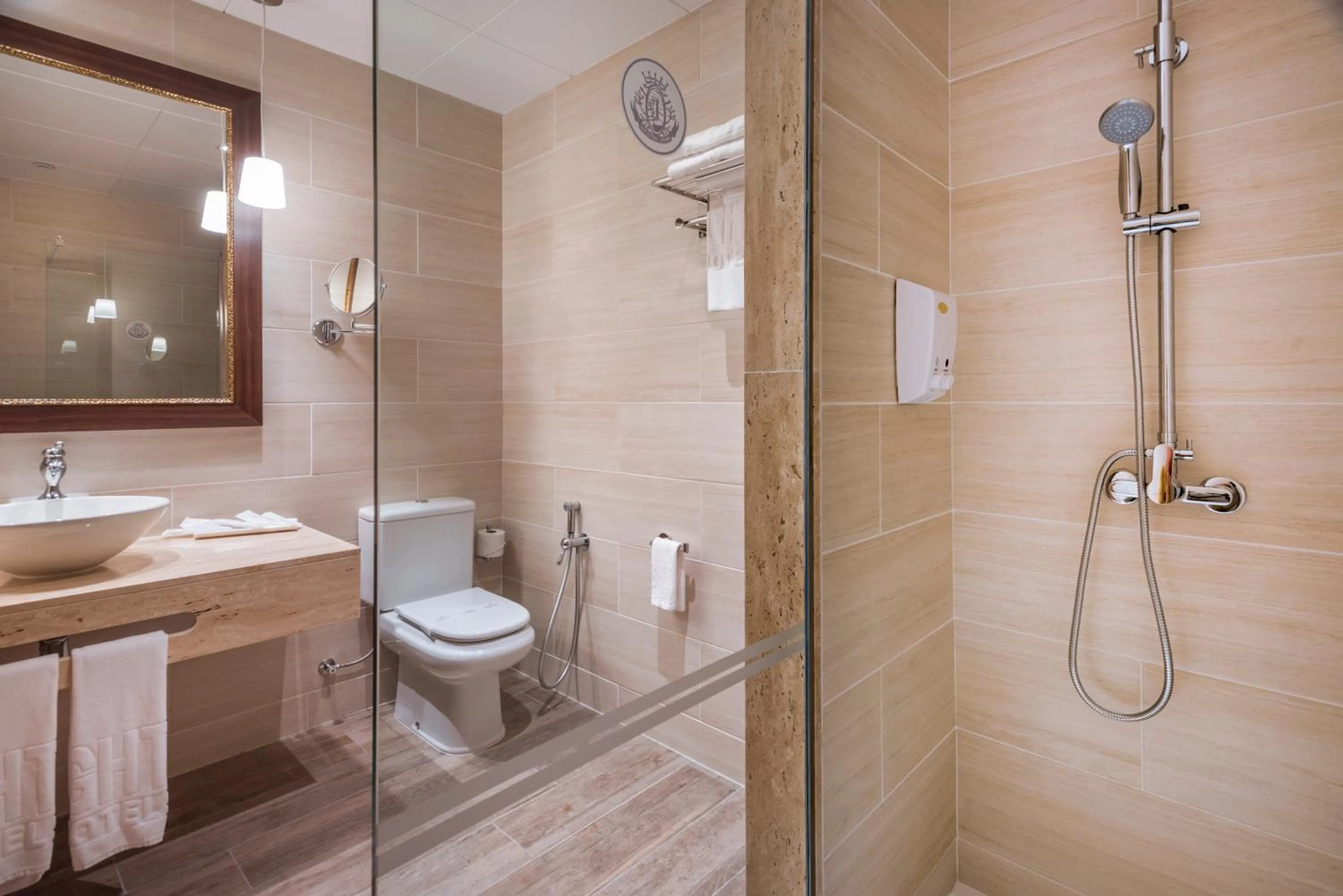 Bathroom in Hotel GHT Neptuno-Tossa & Venus SPA