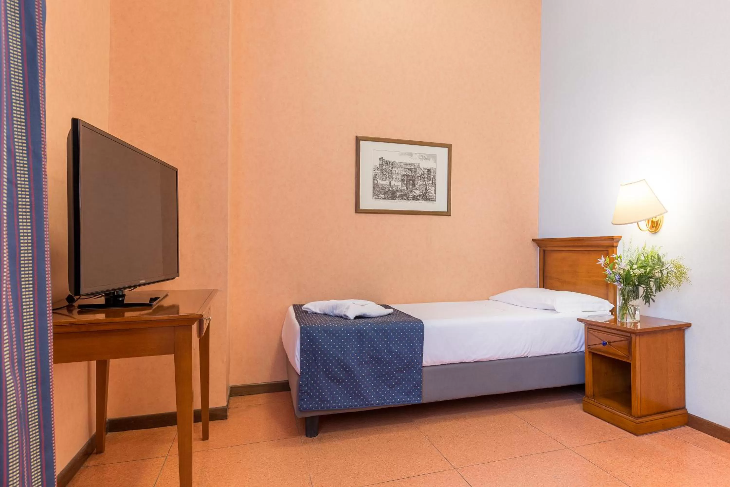 Bedroom, Bed in Hotel Villa Eur