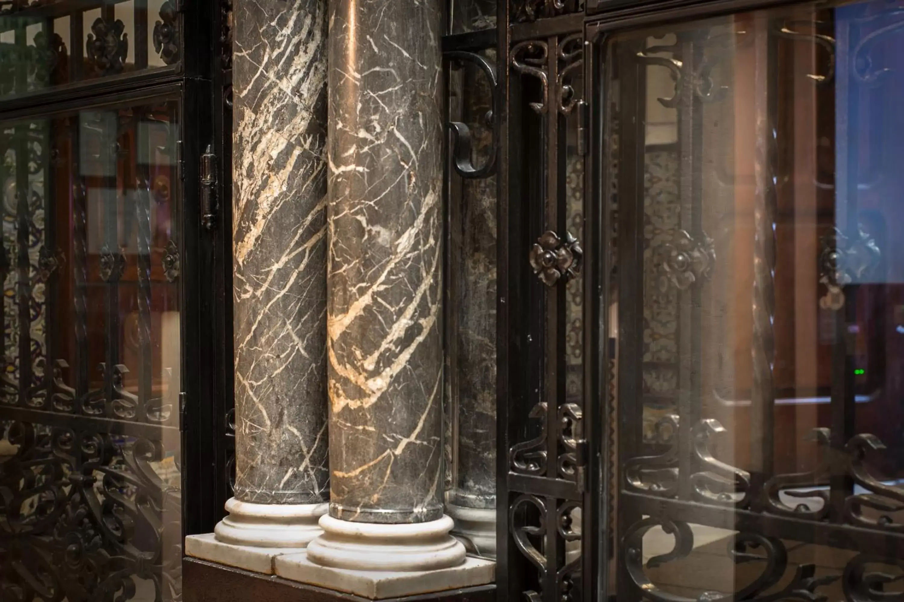 Lobby or reception, Bathroom in Hotel Abanico