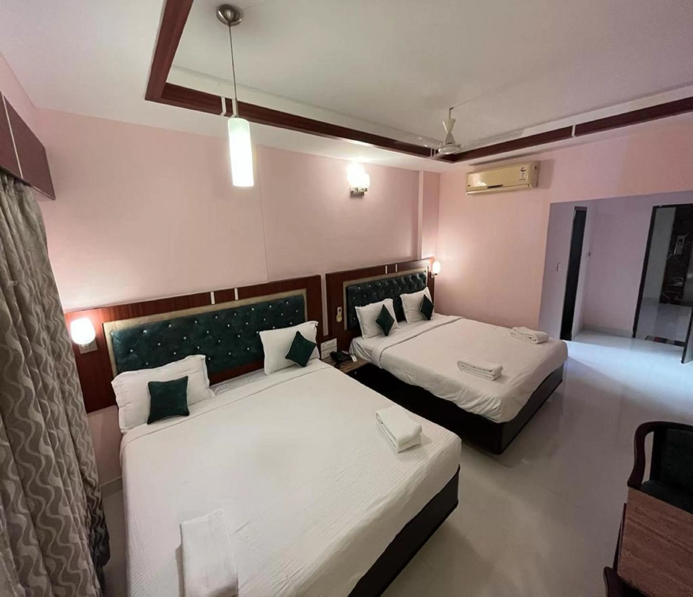 Bedroom in Daffodil Inn