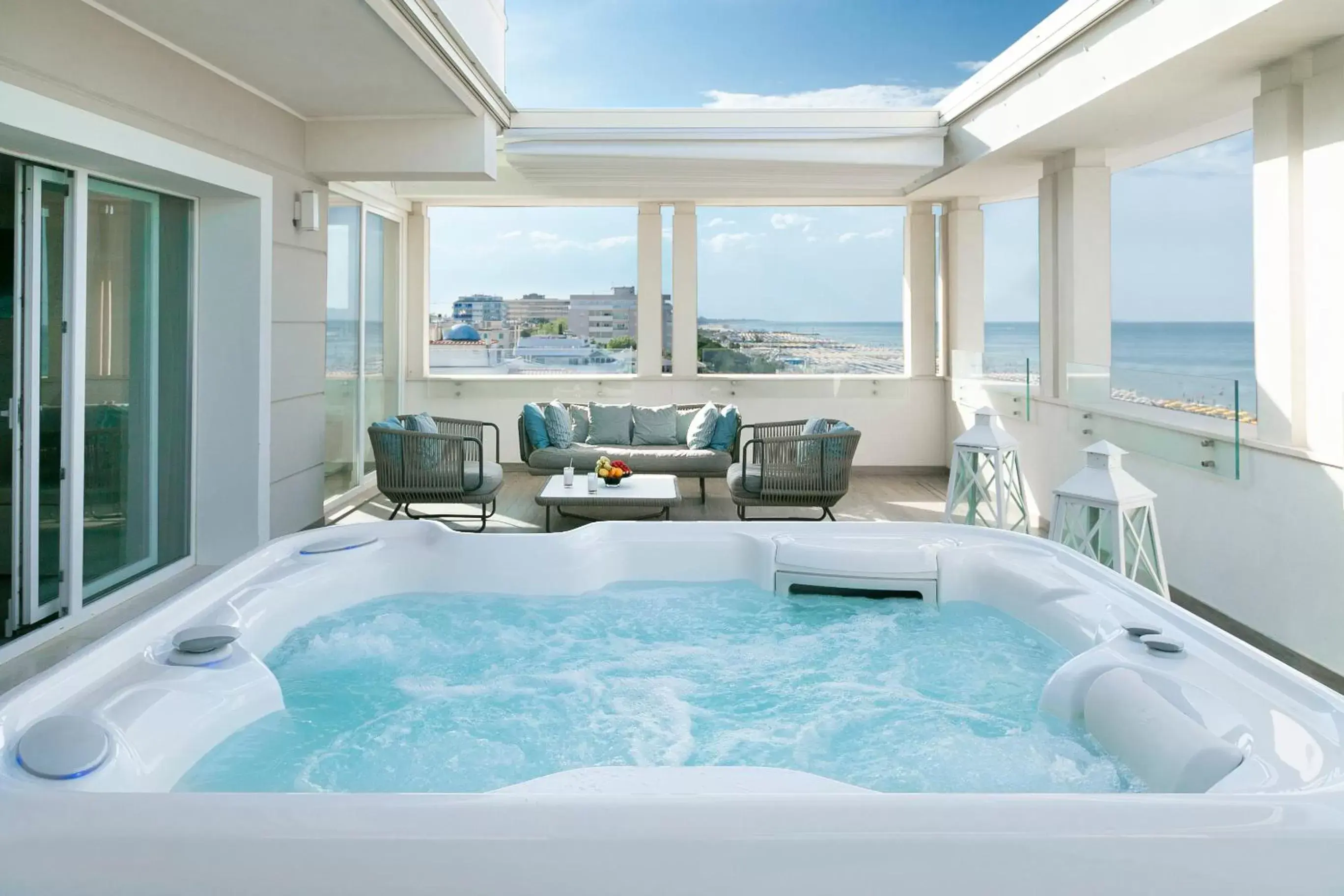 Hot Tub in Hotel Ambasciatori