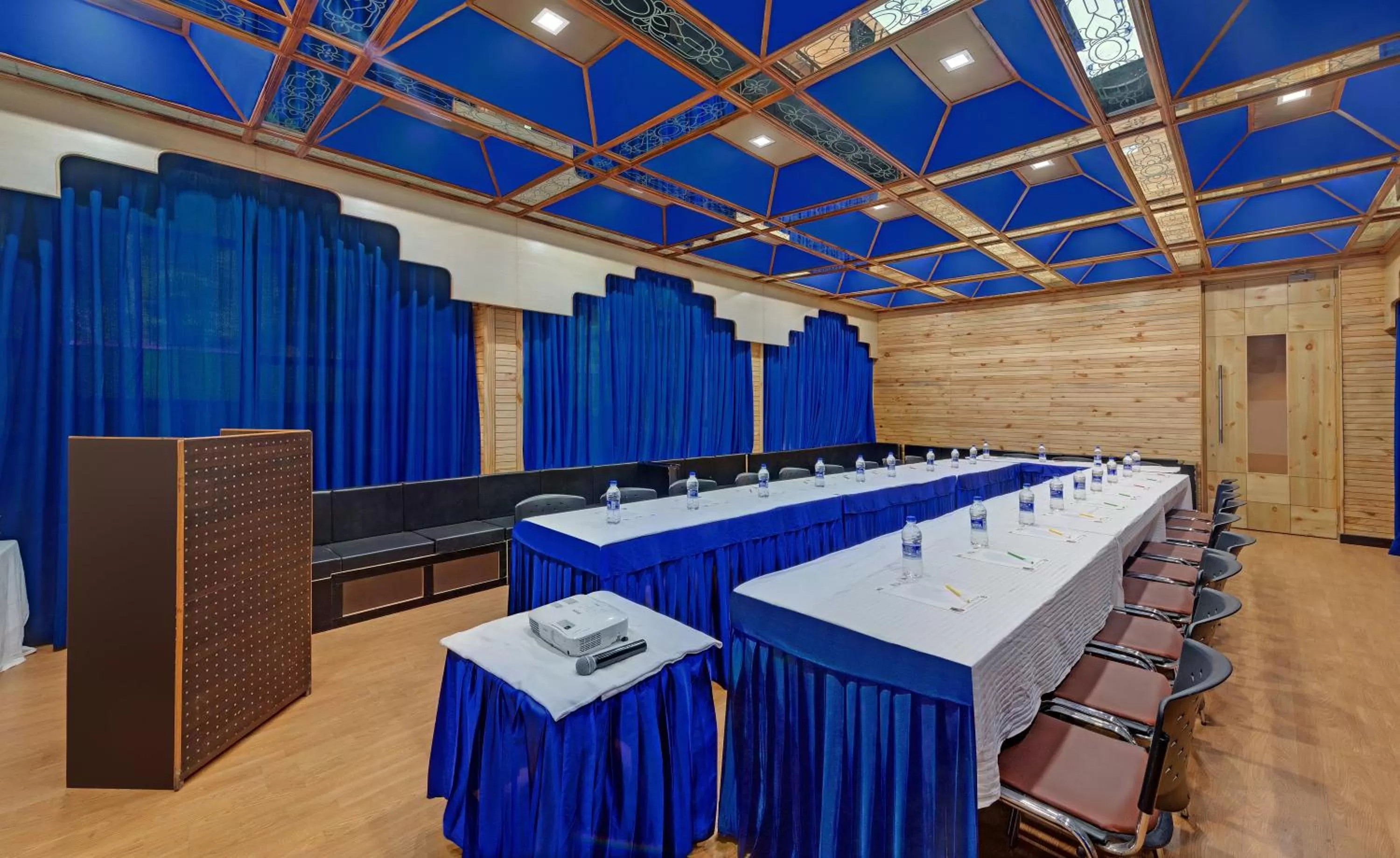 Business facilities in Bravia Hotel Manali Inn