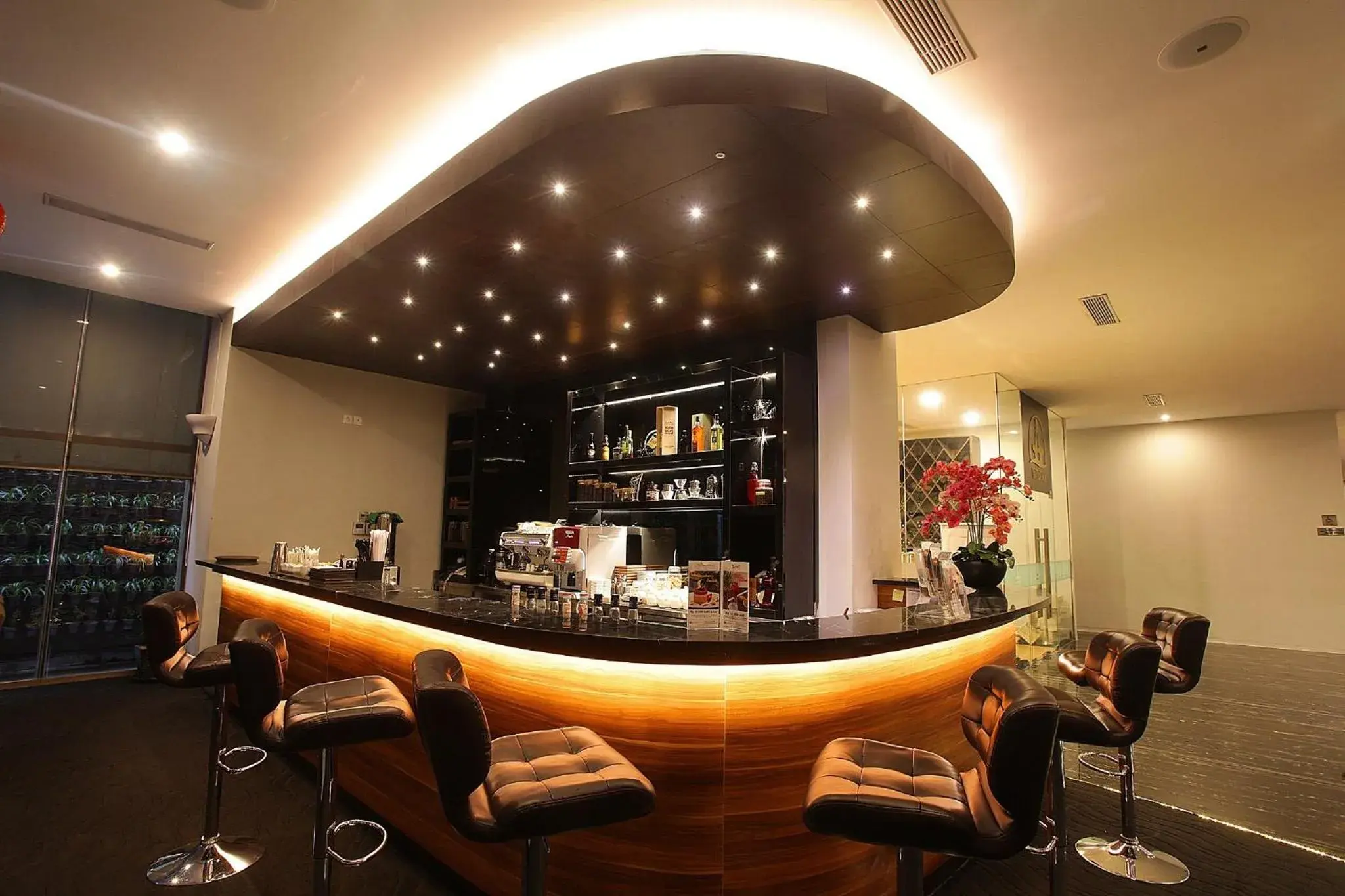 Lounge or bar in Platinum Hotel & Convention Hall Balikpapan Lounge or bar in Platinum Hotel & Convention Hall Balikpapan