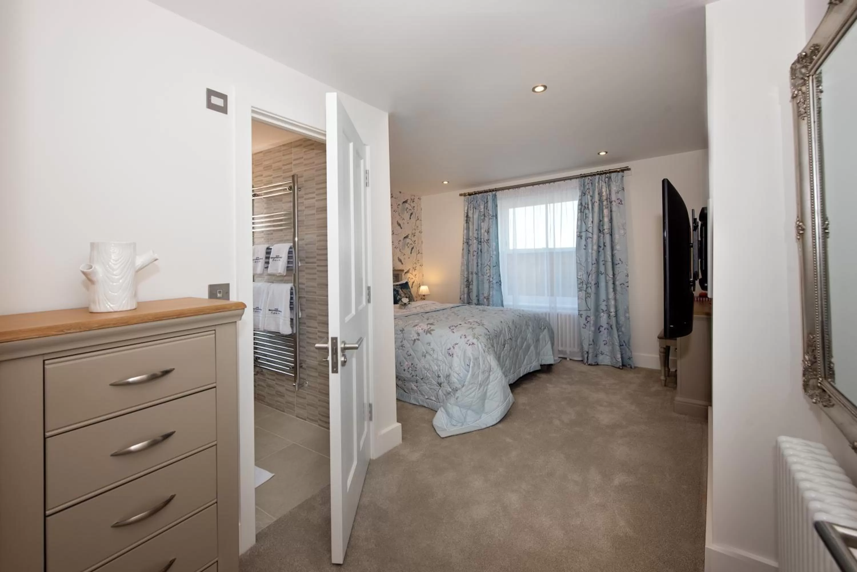 Bed in Best Luxury Apart Hotel in Oxford- Beechwood House