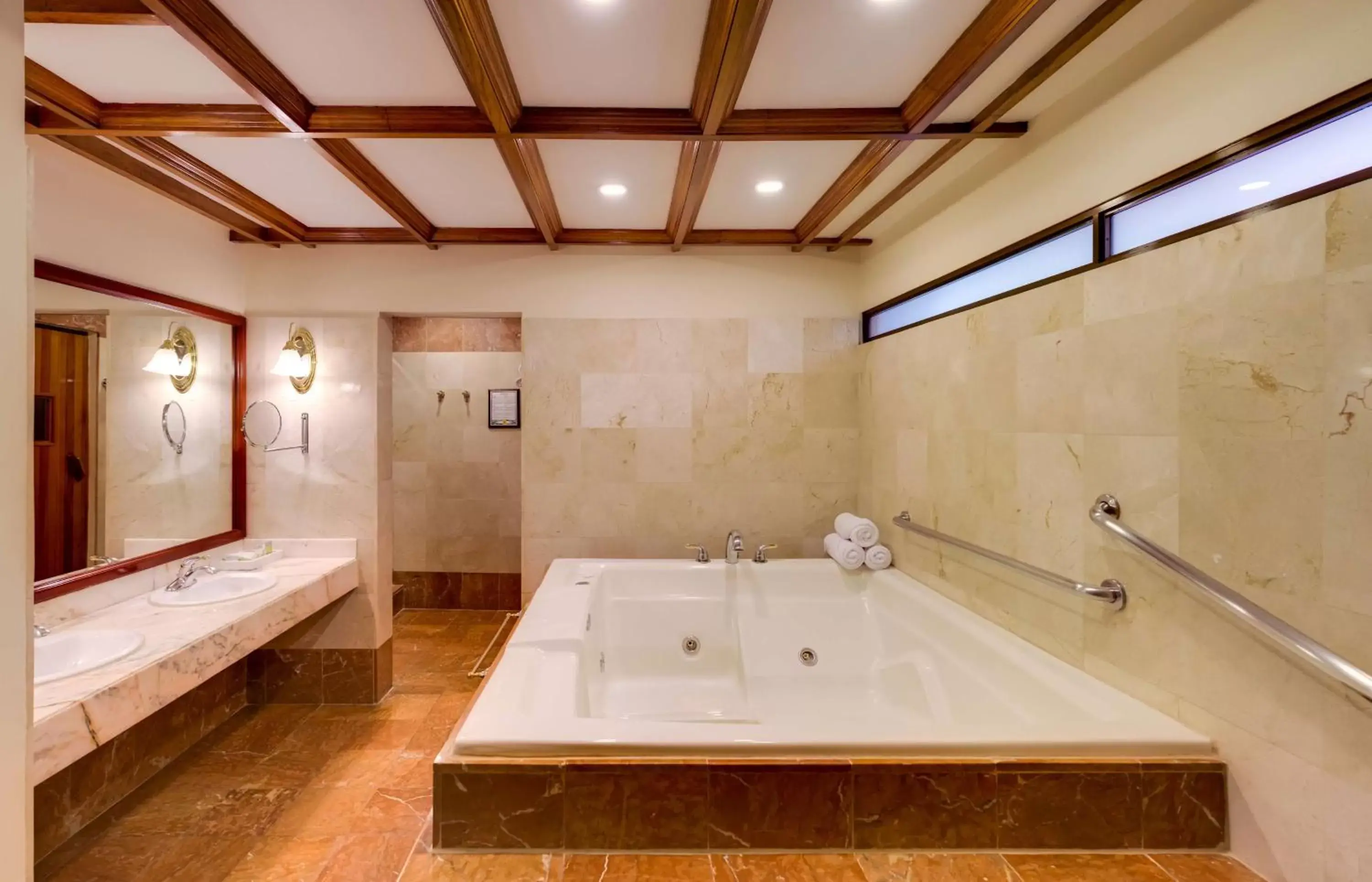 Bathroom in Hilton Cariari DoubleTree San Jose - Costa Rica