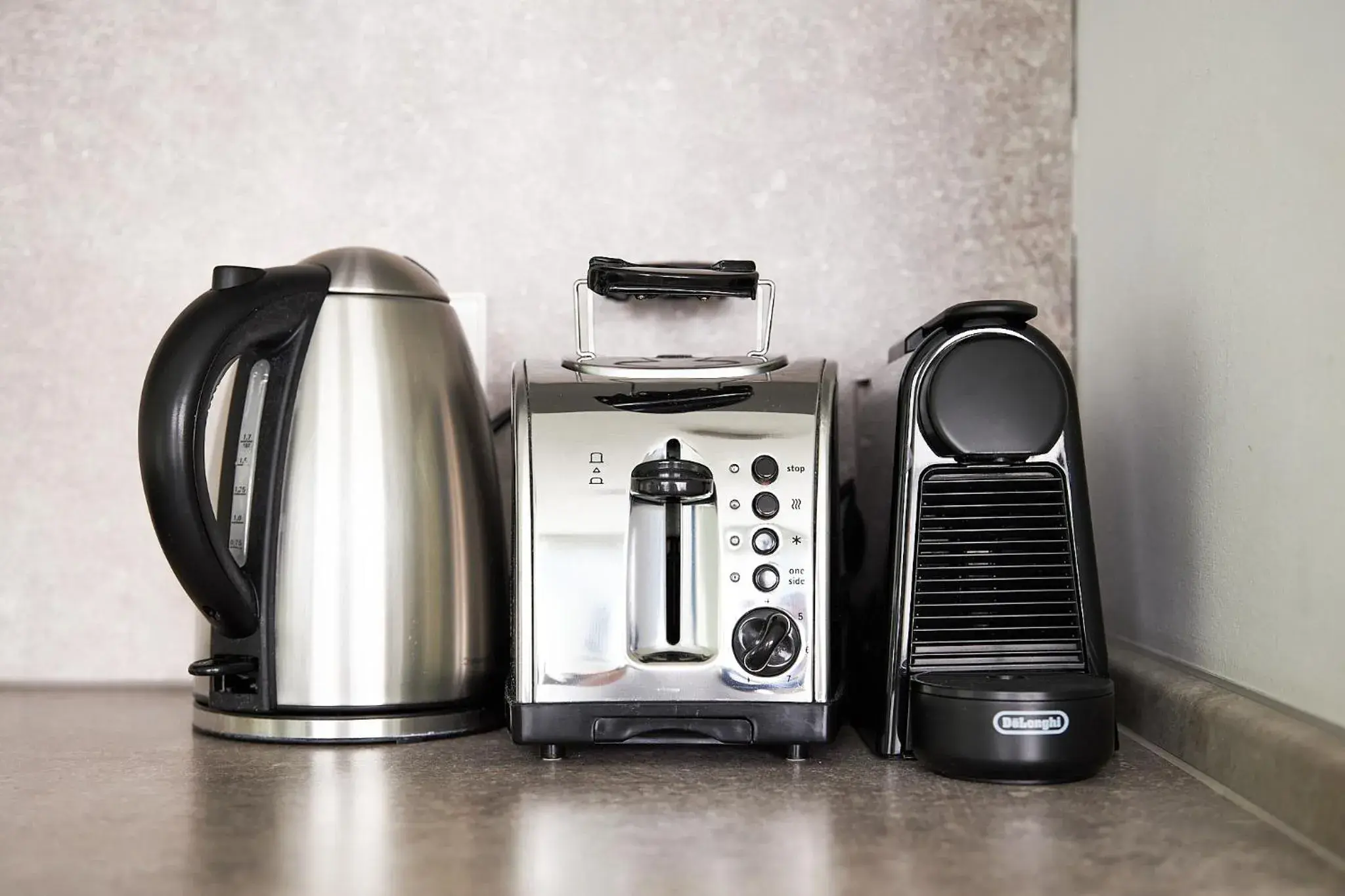 Coffee/Tea Facilities in Apartments Rosenthal Residence