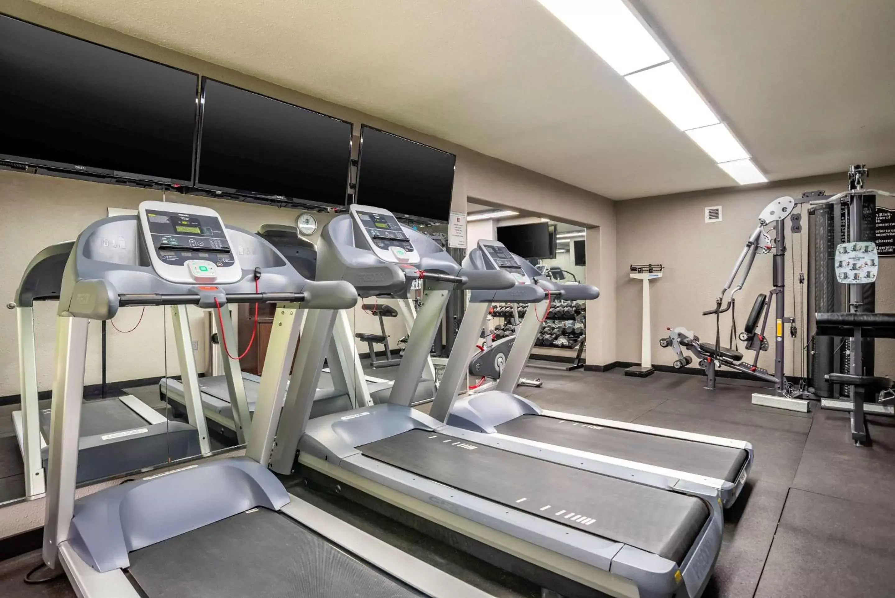 Fitness centre/facilities, Fitness Center/Facilities in Clarion Inn Conference Center Gonzales