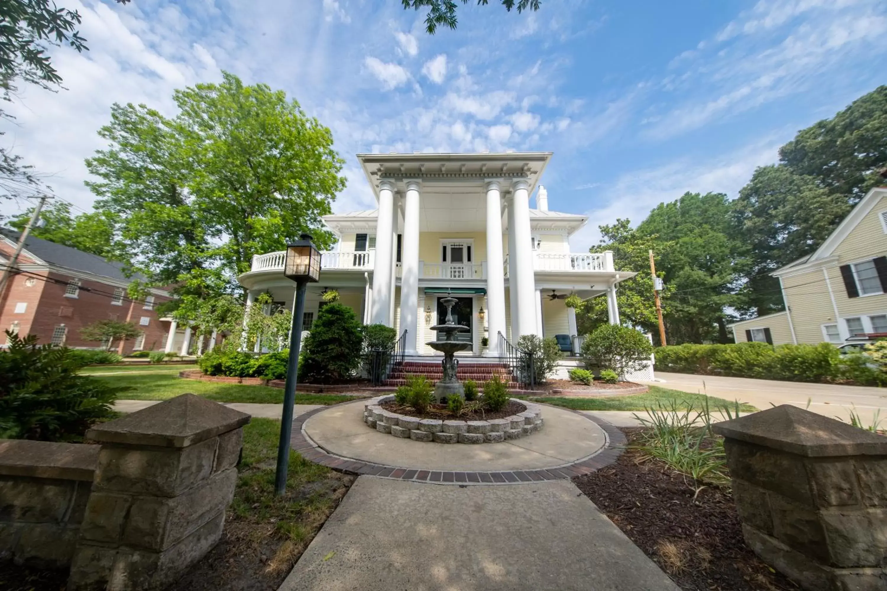 Property Building in The Edenton Collection-The Granville Queen Inn