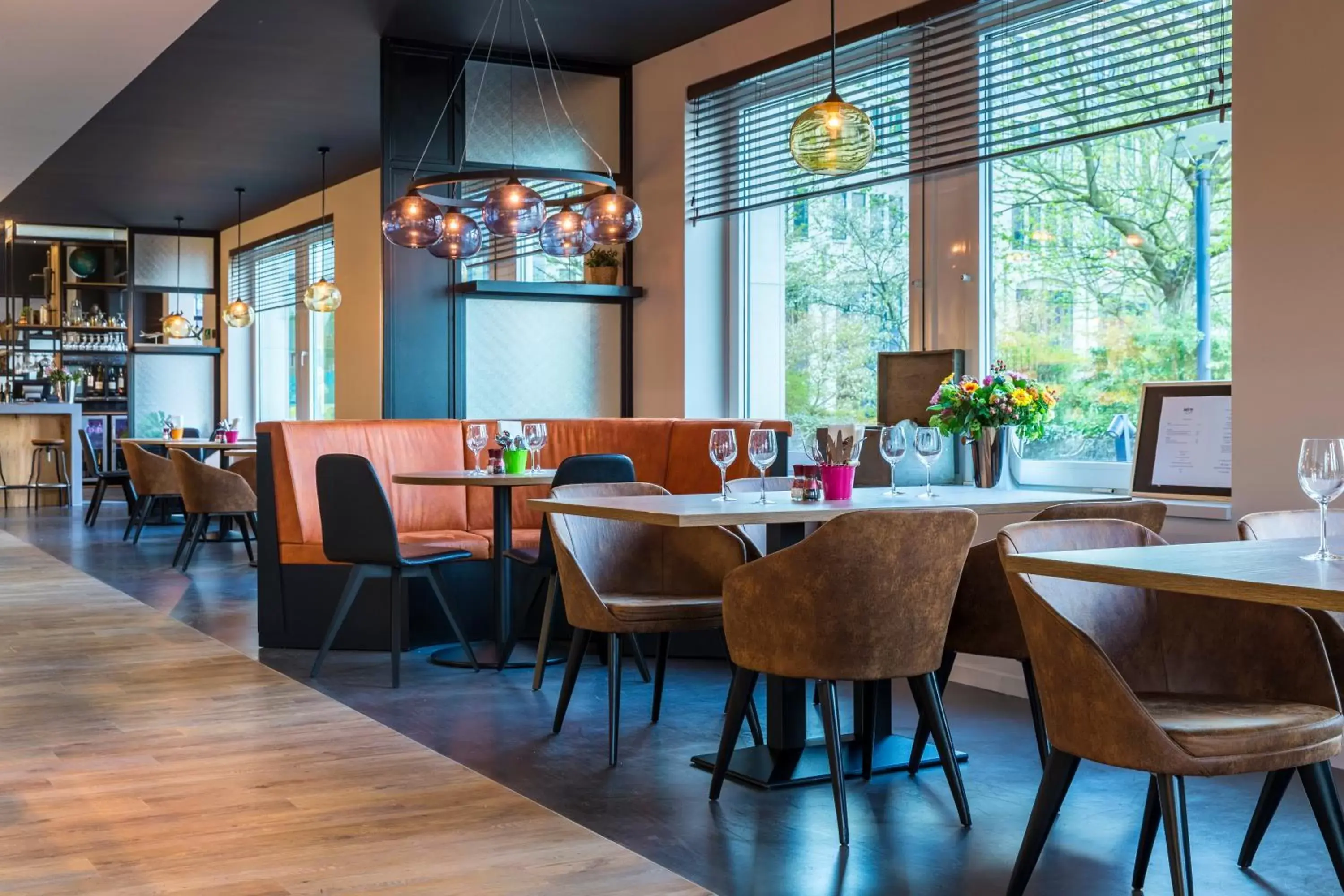 Restaurant/places to eat in Park Inn By Radisson Brussels Airport