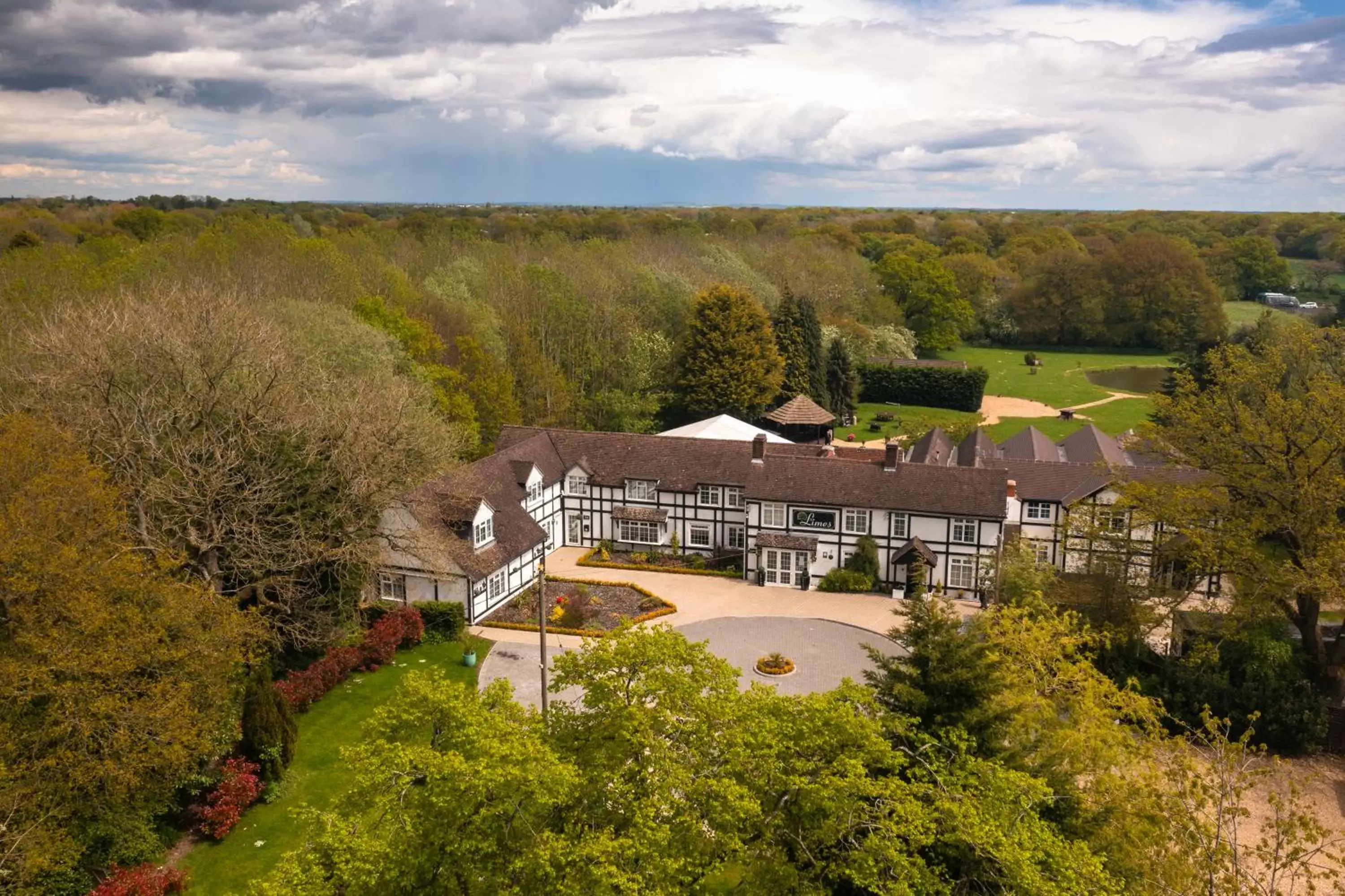 Property building, Bird's-eye View in The Limes Country Lodge Hotel & Admiral Restaurant