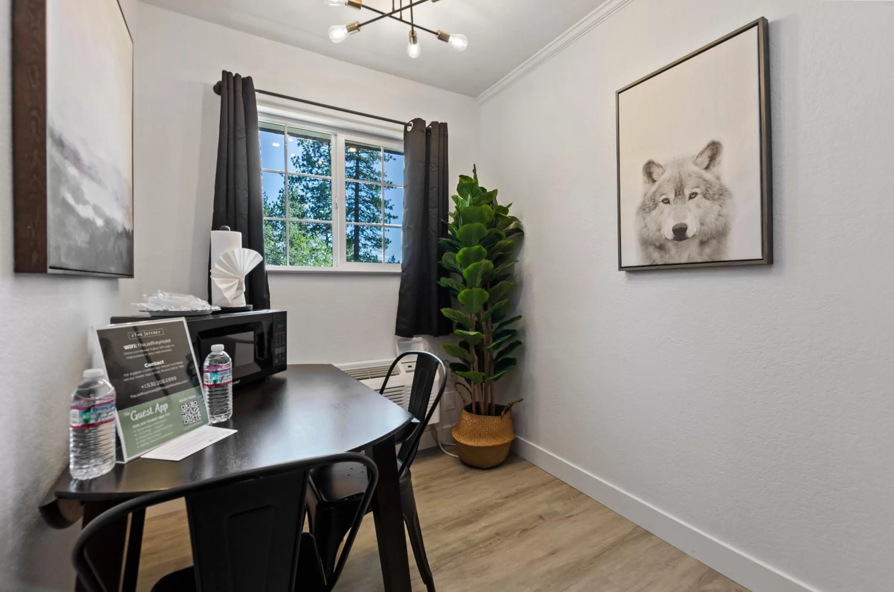 Dining area in The Jeffrey Hotel