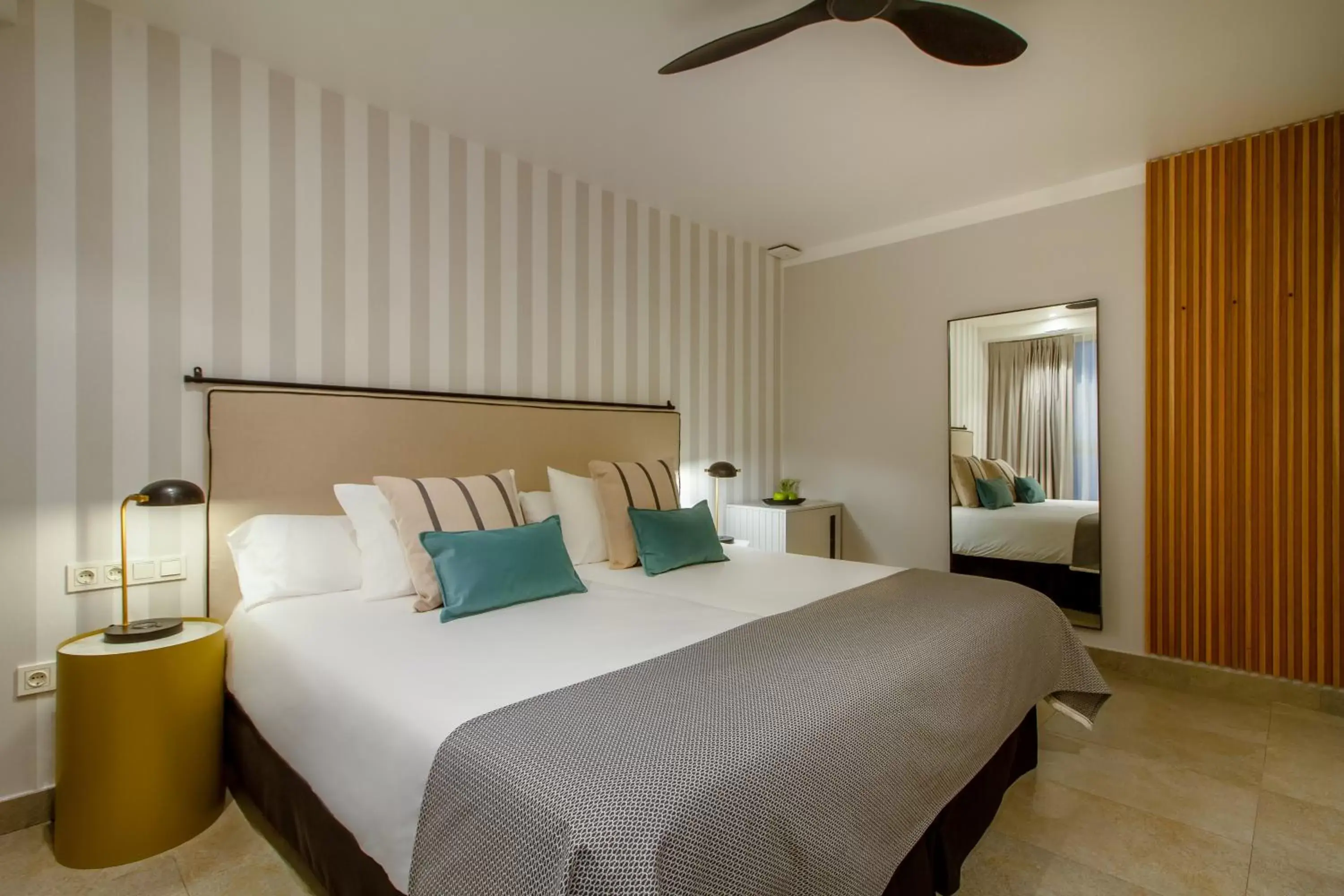 Bed in Gran Hotel Sol y Mar - Adults Experience