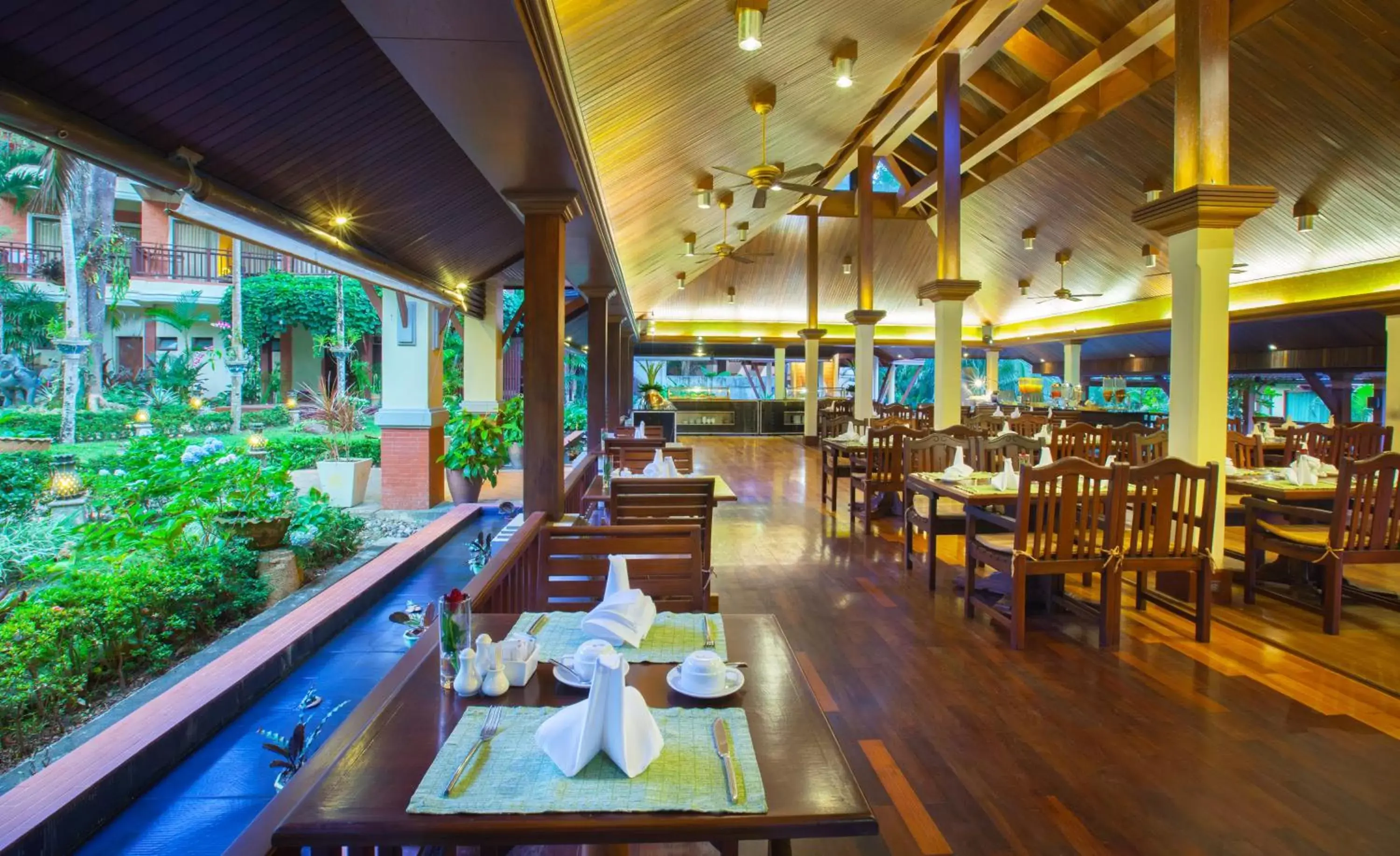 Breakfast, Restaurant/Places to Eat in Khaolak Bayfront Resort