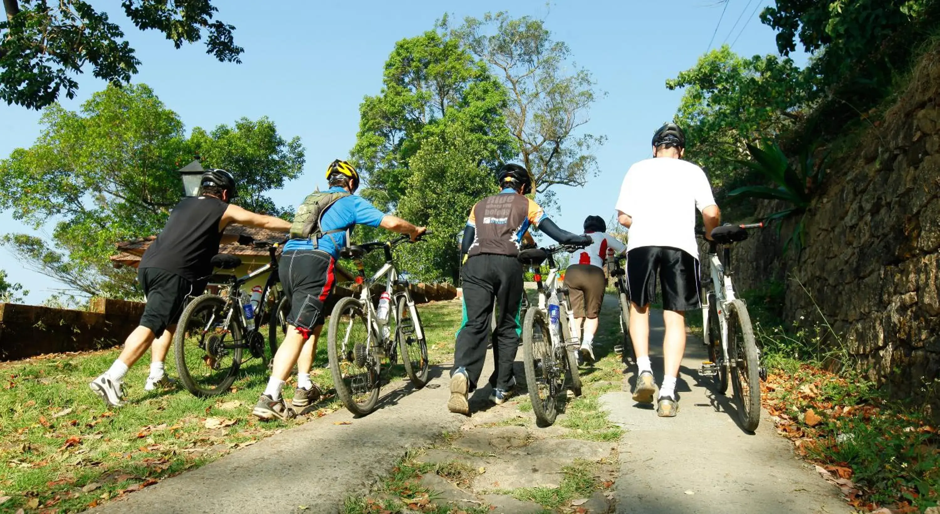 Cycling in Blackberry Hills Retreat And Spa