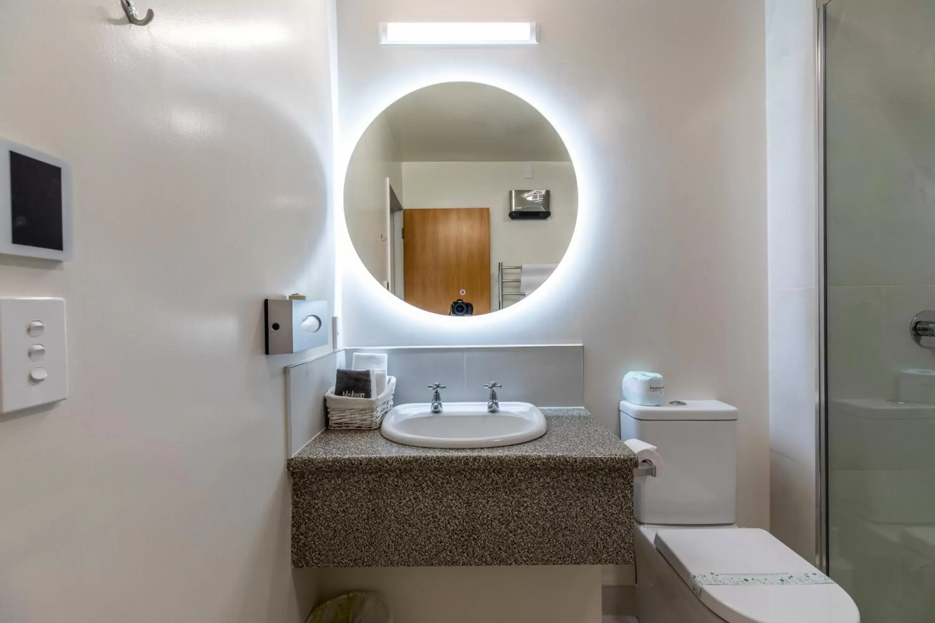 Bathroom in Bella Vista Motel Wellington