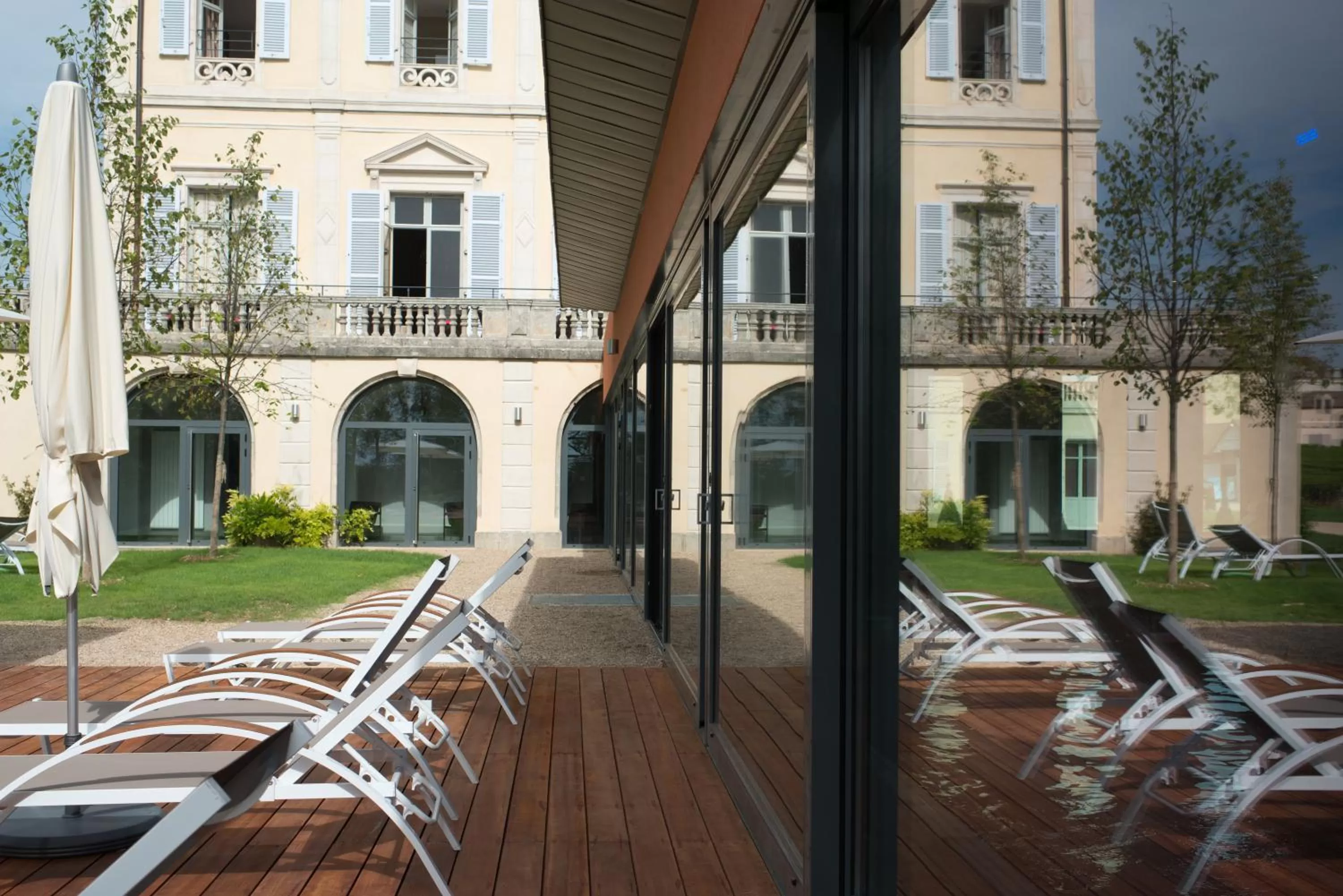 Facade/entrance in Château & Spa de la Cueillette
