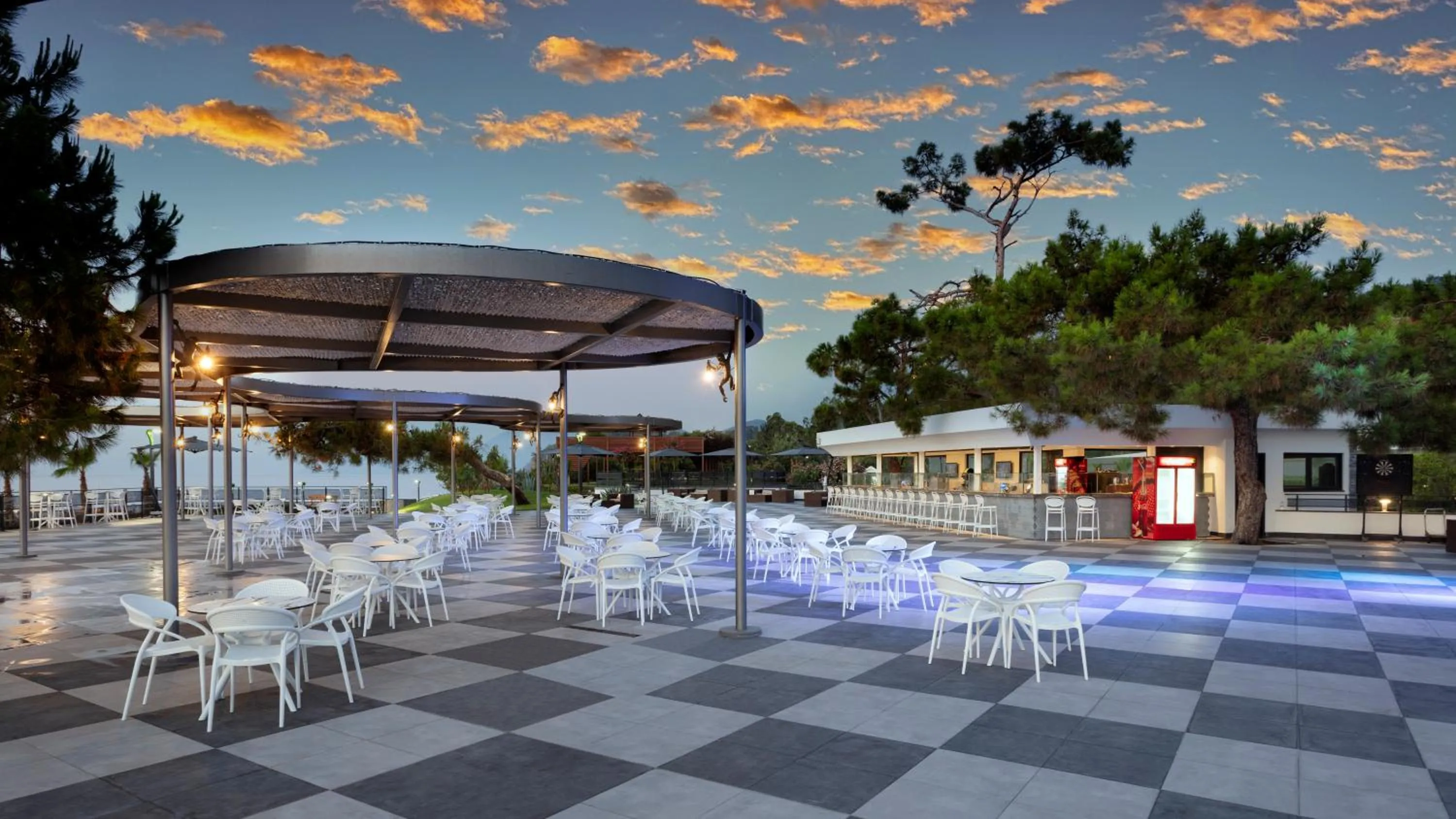 Lounge or bar in Mövenpick Resort Antalya Tekirova - Ultra All Inclusive