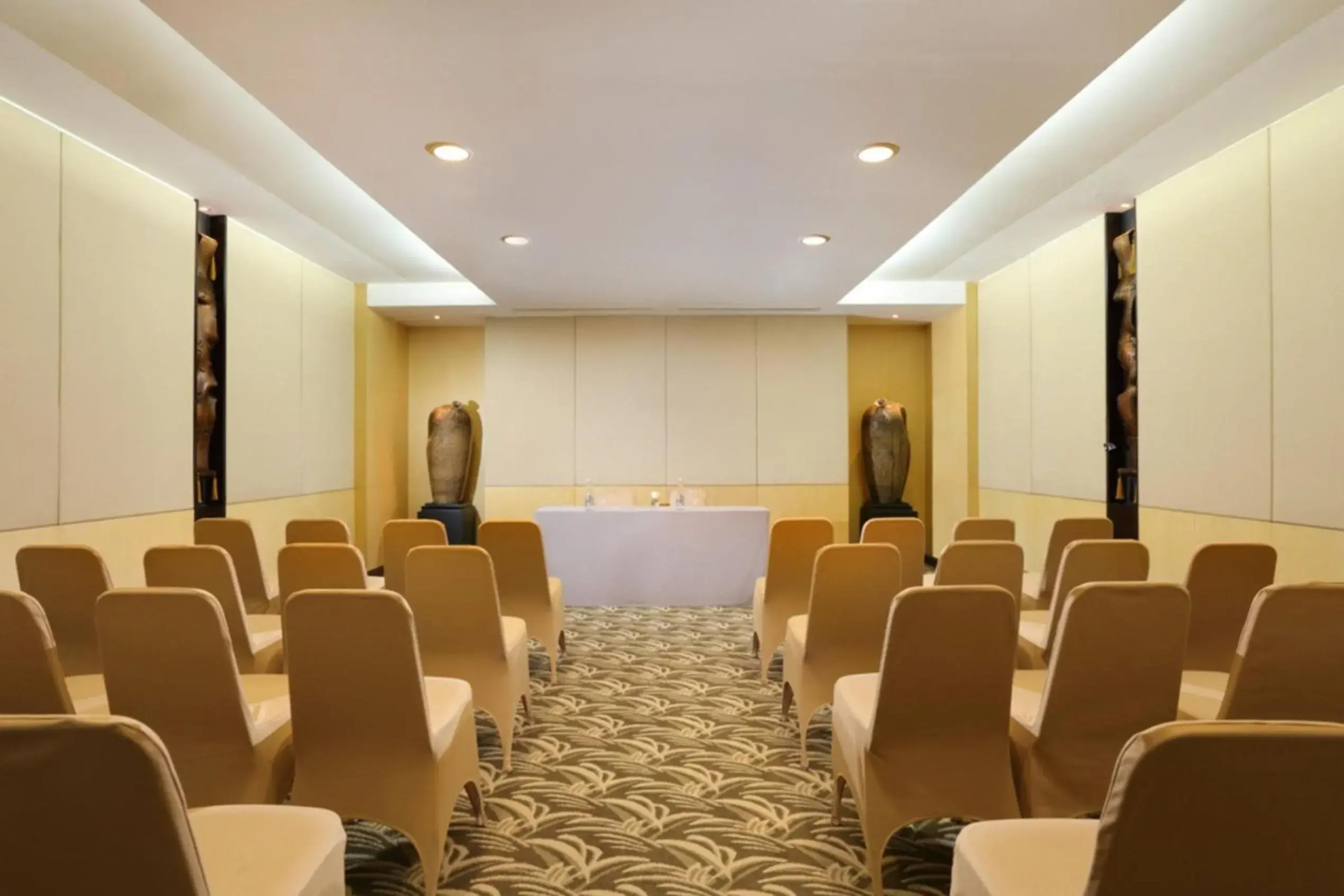Meeting/conference room in Hotel Santika Premiere Malang