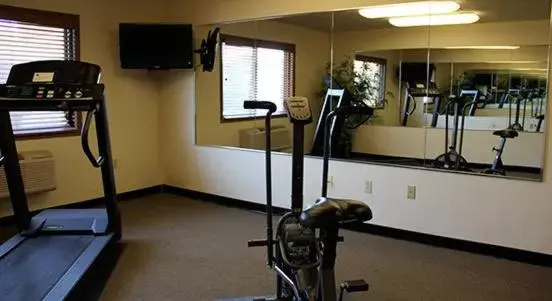 Fitness centre/facilities, Fitness Center/Facilities in AmericInn by Wyndham West Bend