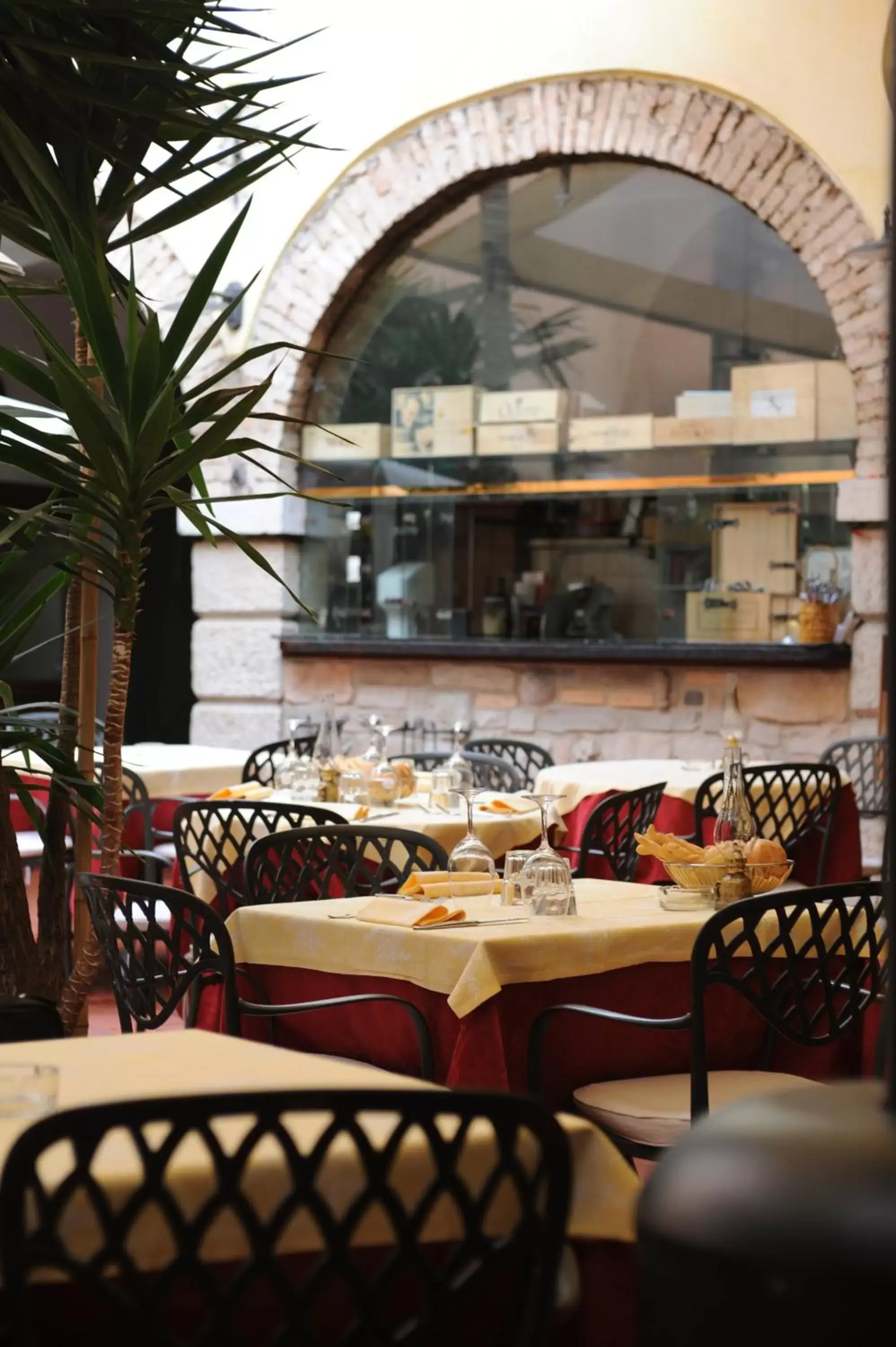 Restaurant/Places to Eat in Alessi Hotel Trattoria