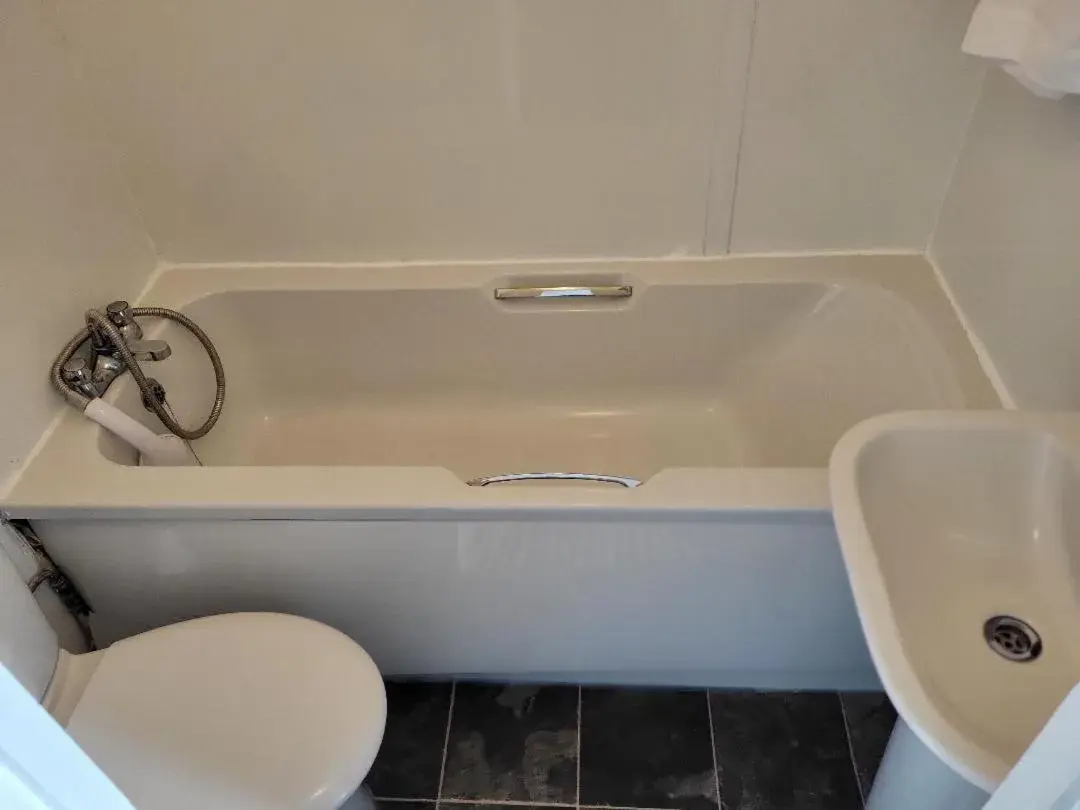 Bathroom in North Parade Seafront Accommodation