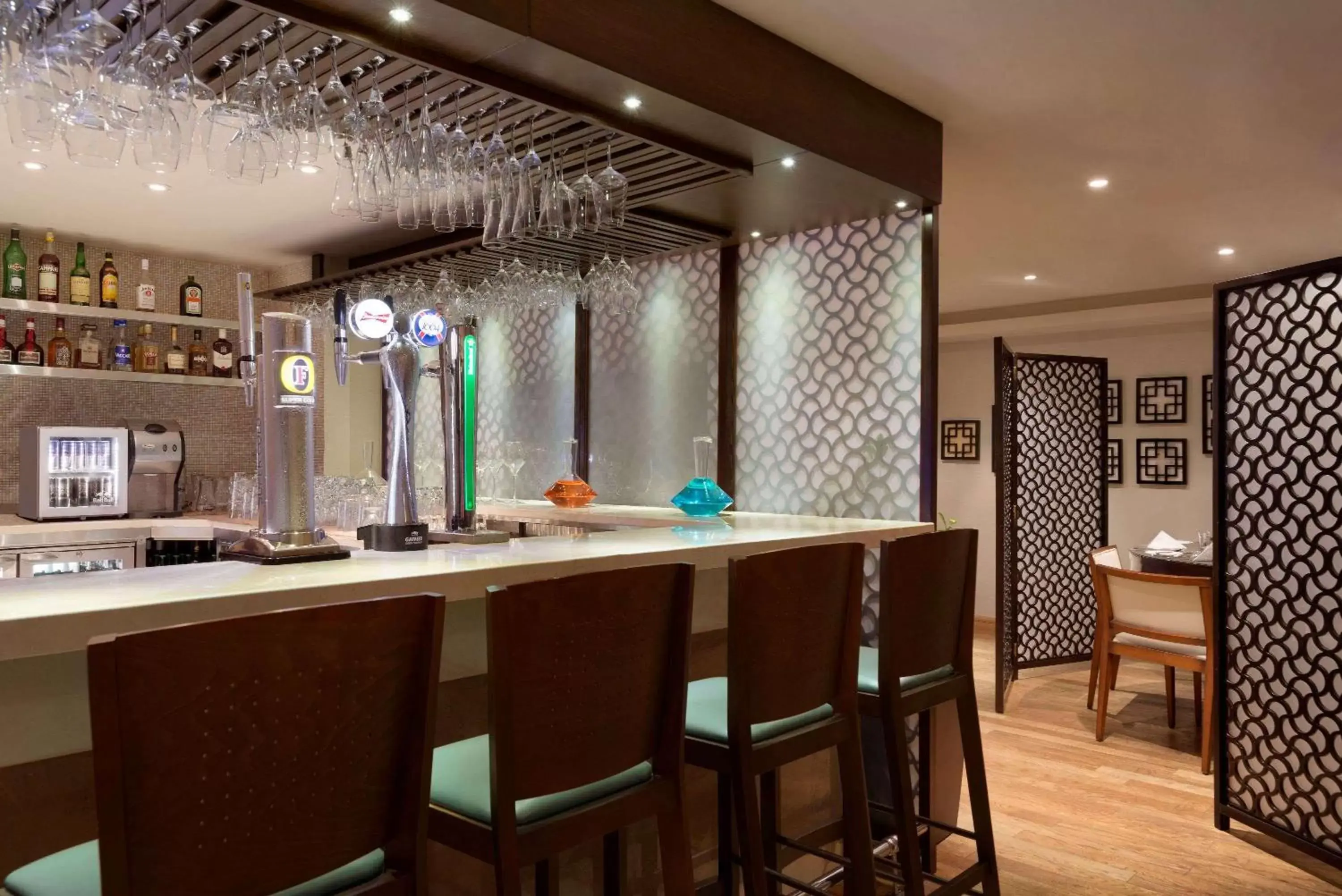 Restaurant/places to eat, Lounge/Bar in Ramada Downtown Abu Dhabi