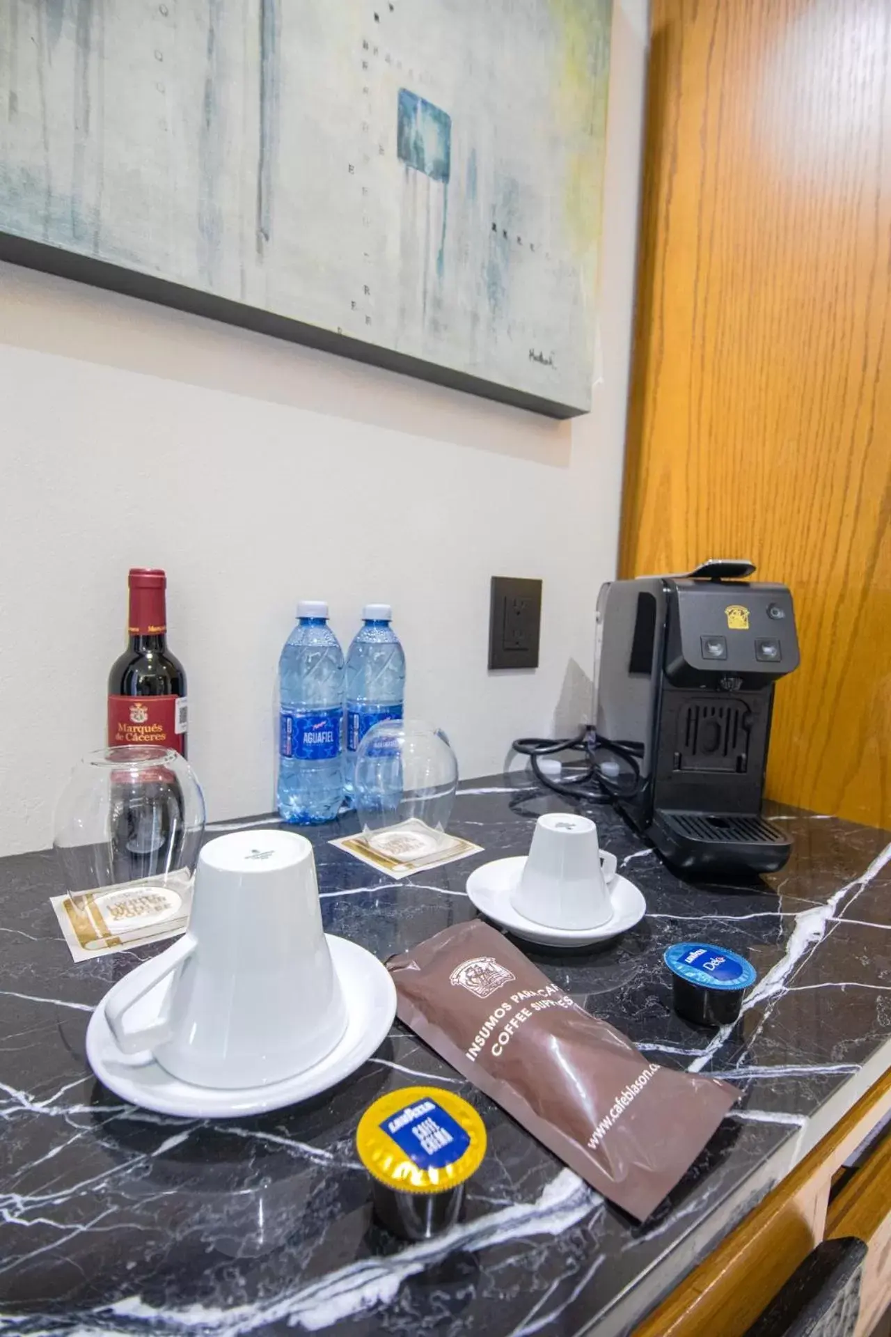 Coffee/tea facilities in Becquer Hotel Guadalajara