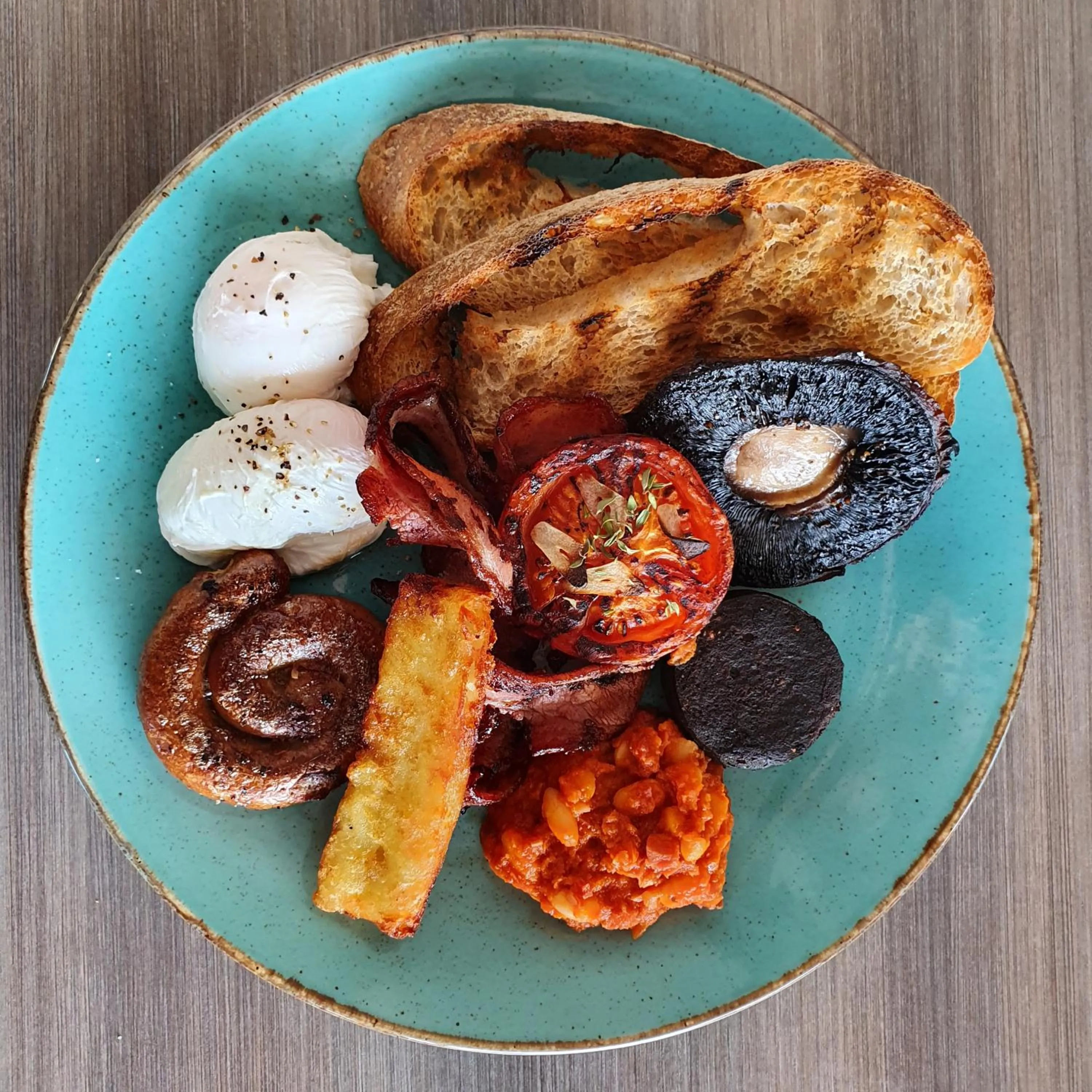 English/Irish breakfast in Maya Maya at Mandoon Estate