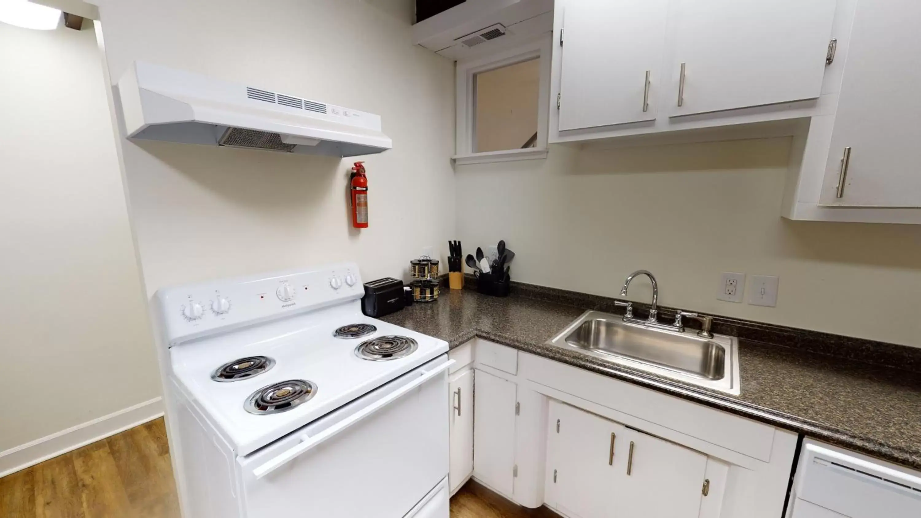 Kitchen/Kitchenette in The Lofts at 107