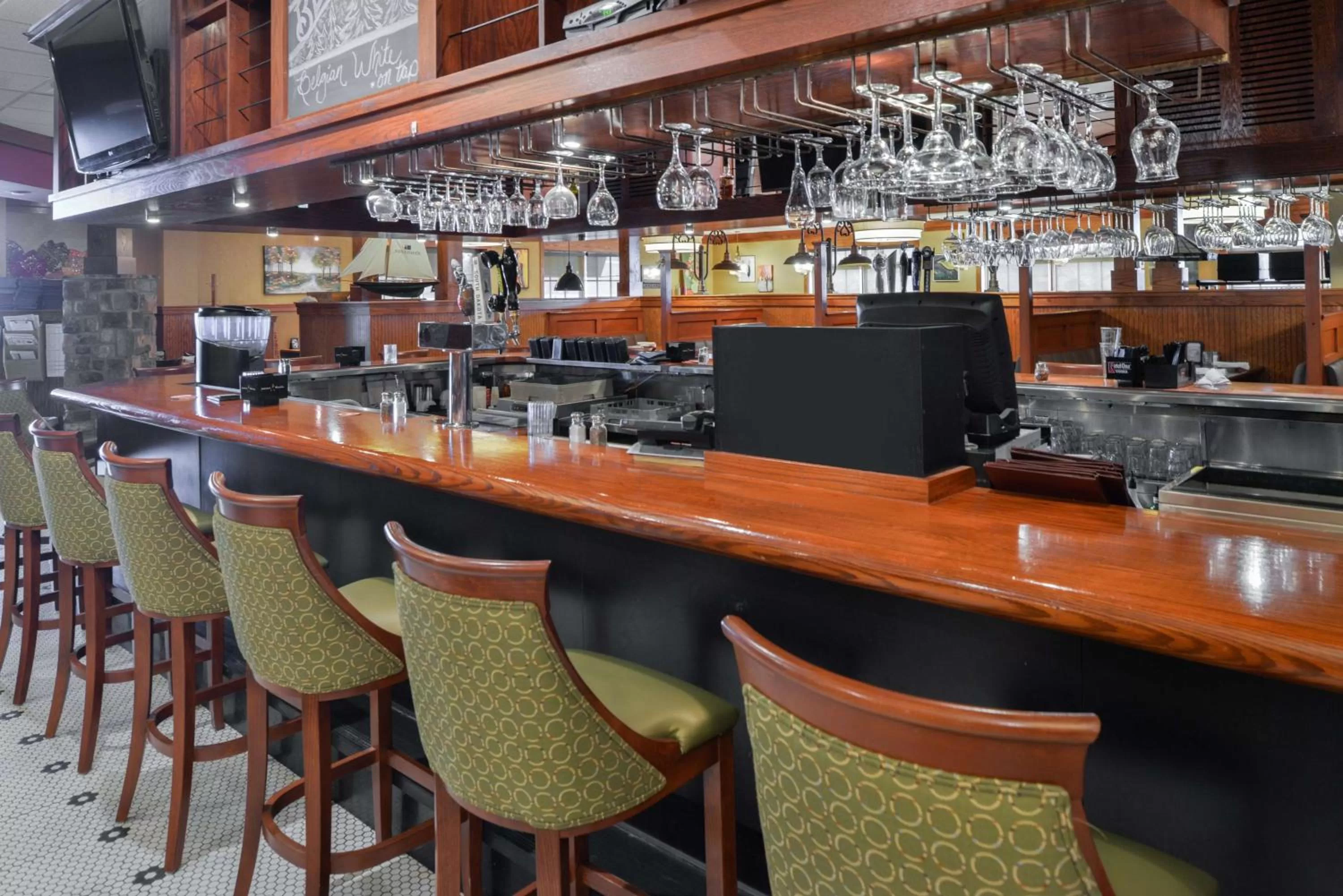 Lounge or bar in Best Western Kelly Inn - Yankton