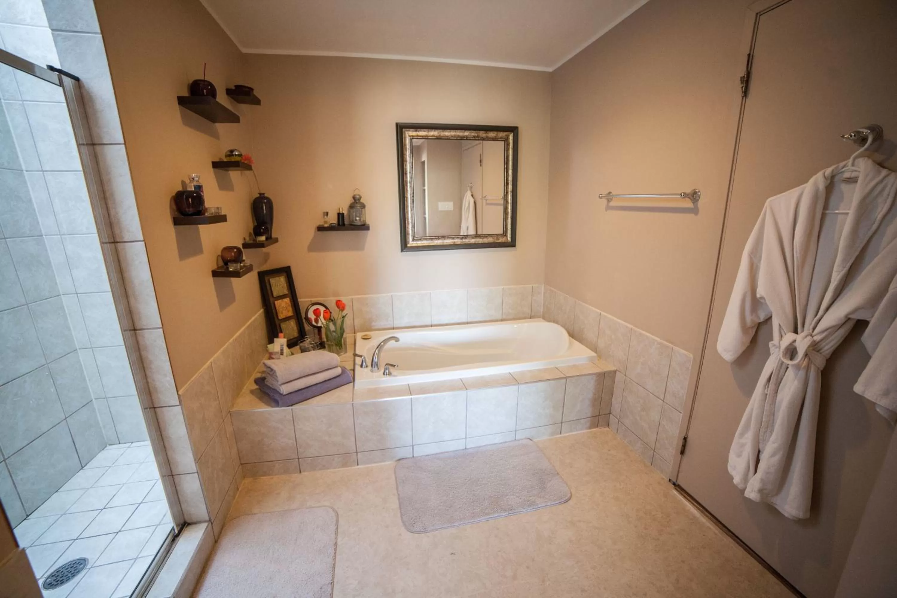 Bathroom in Tall Trees Bed & Breakfast