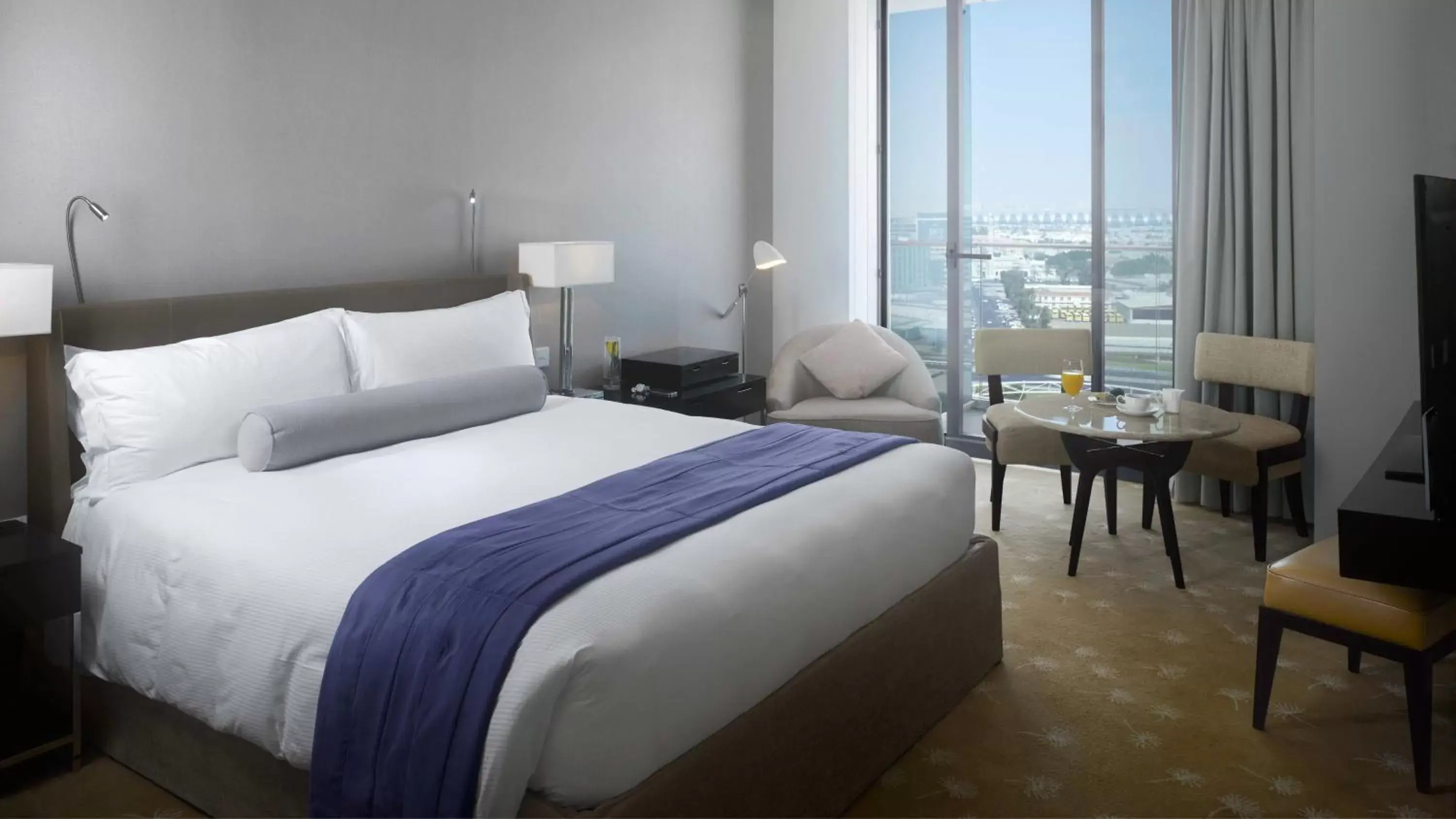 Photo of the whole room, Bed in InterContinental Residence Suites Dubai Festival City, an IHG Hotel