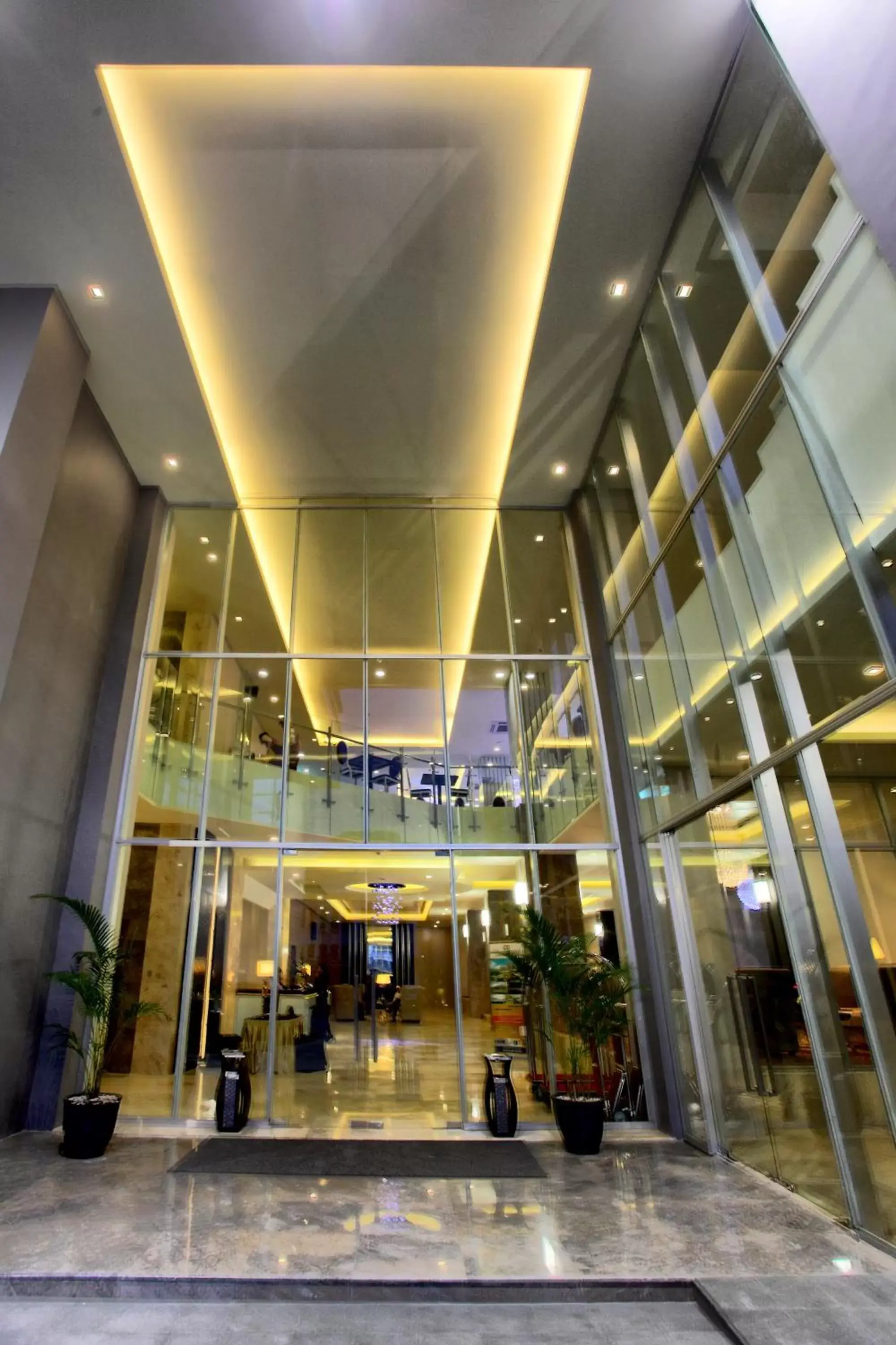 Lobby or reception in Gino Feruci Braga by KAGUM Hotels