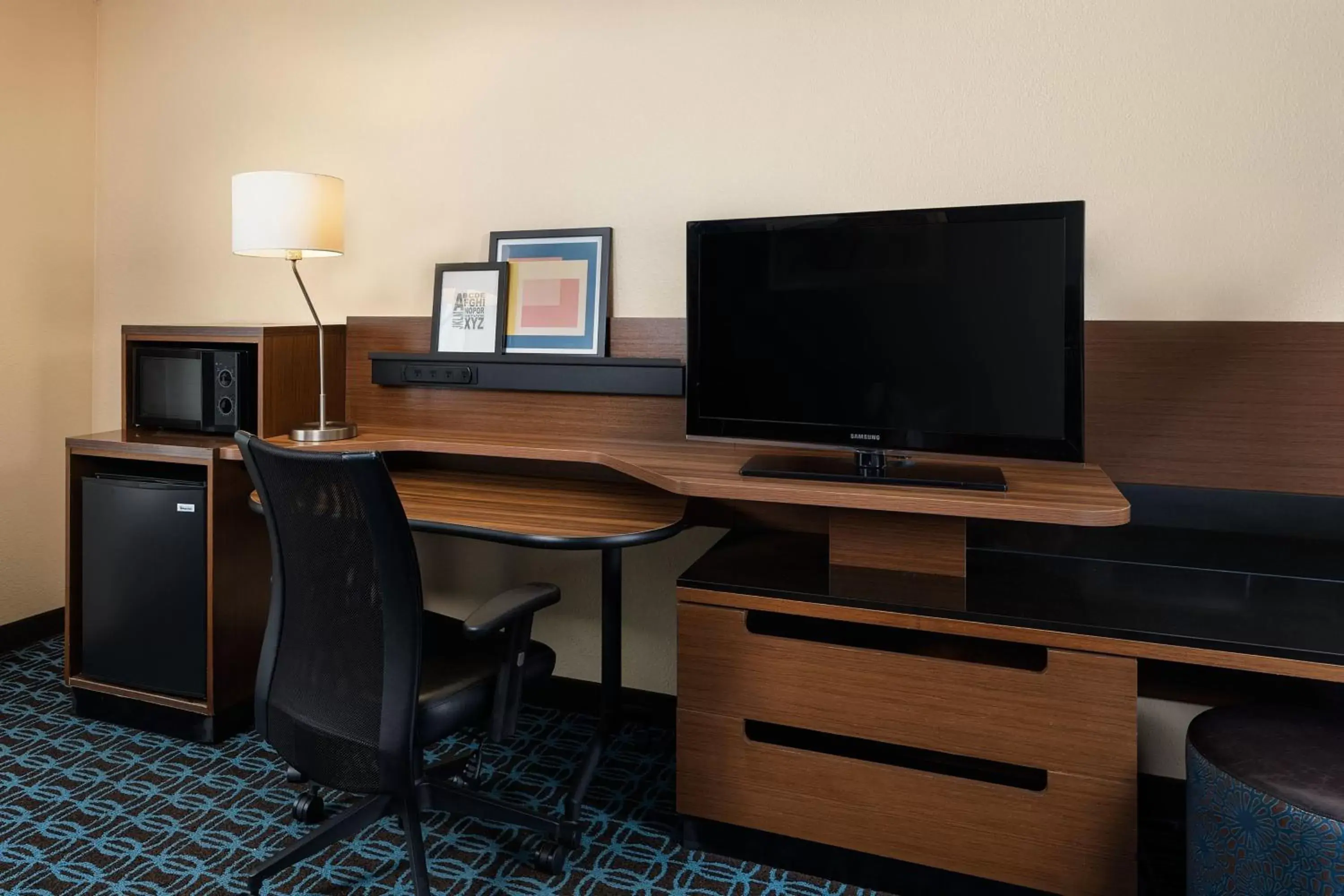 Photo of the whole room, Business Area/Conference Room in Fairfield Inn & Suites Raleigh Durham Airport Research Triangle Park