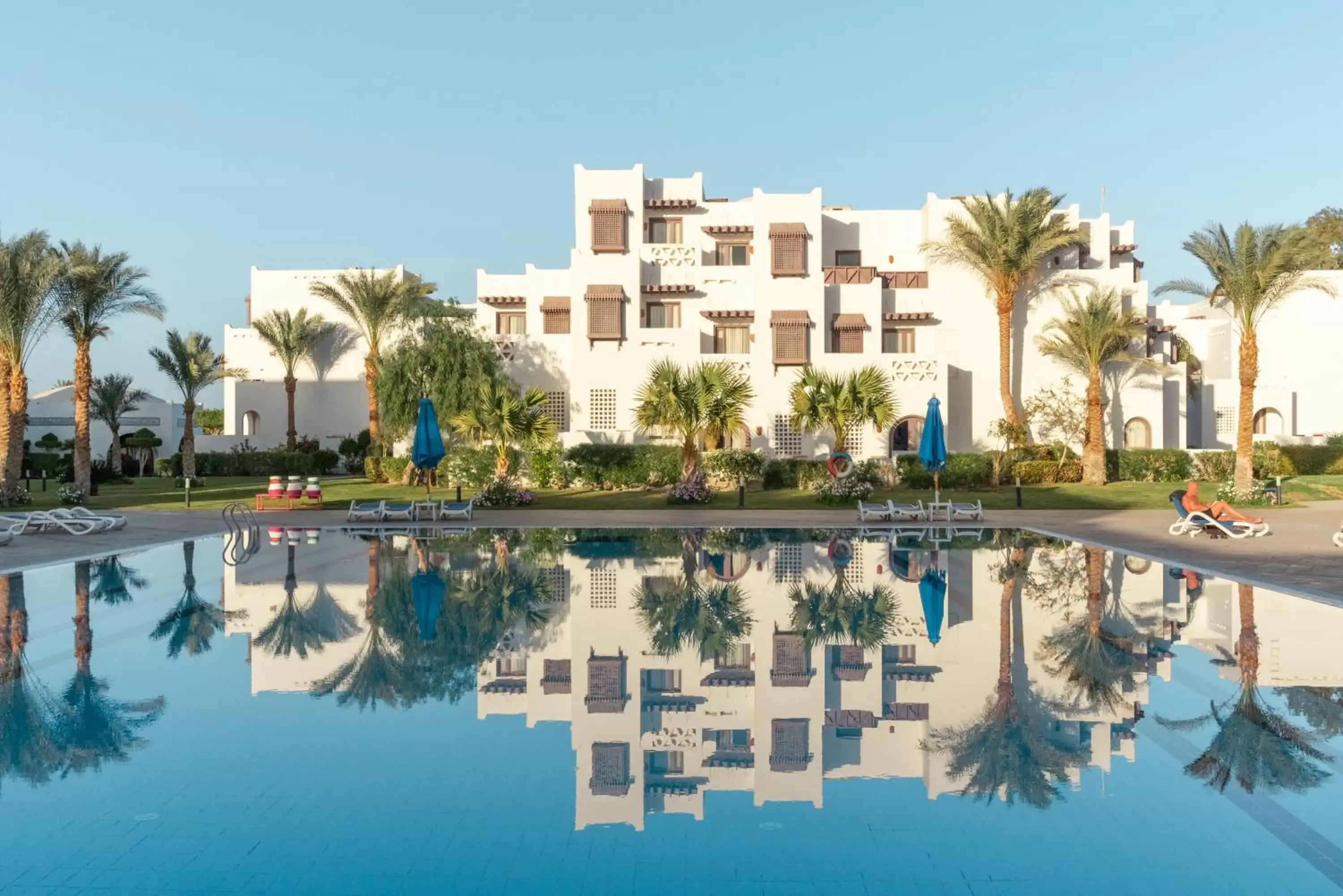 Property building, Swimming Pool in Mercure Hurghada Hotel