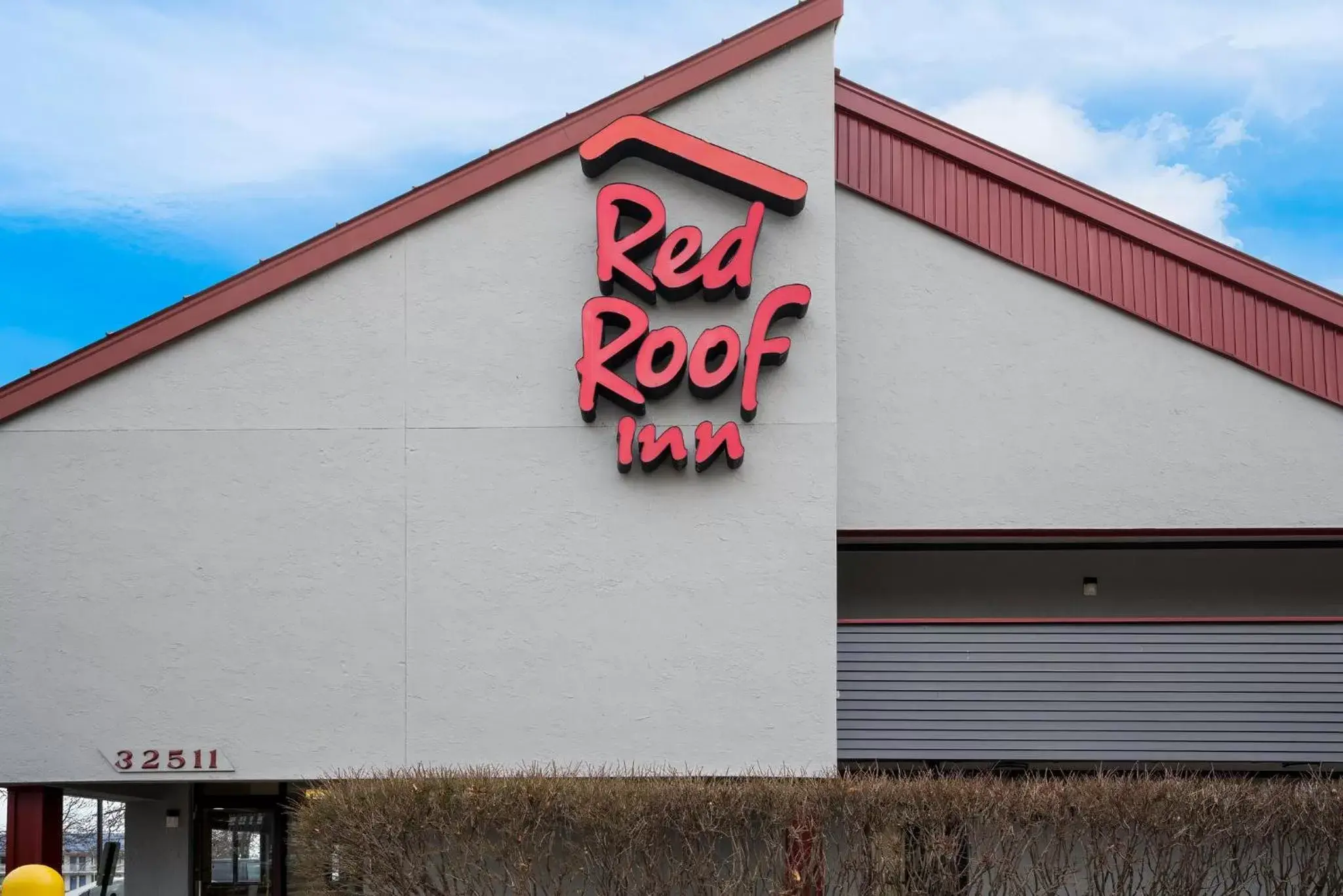 Property building, Property Logo/Sign in Red Roof Inn Detroit - Royal Oak/Madison Heights