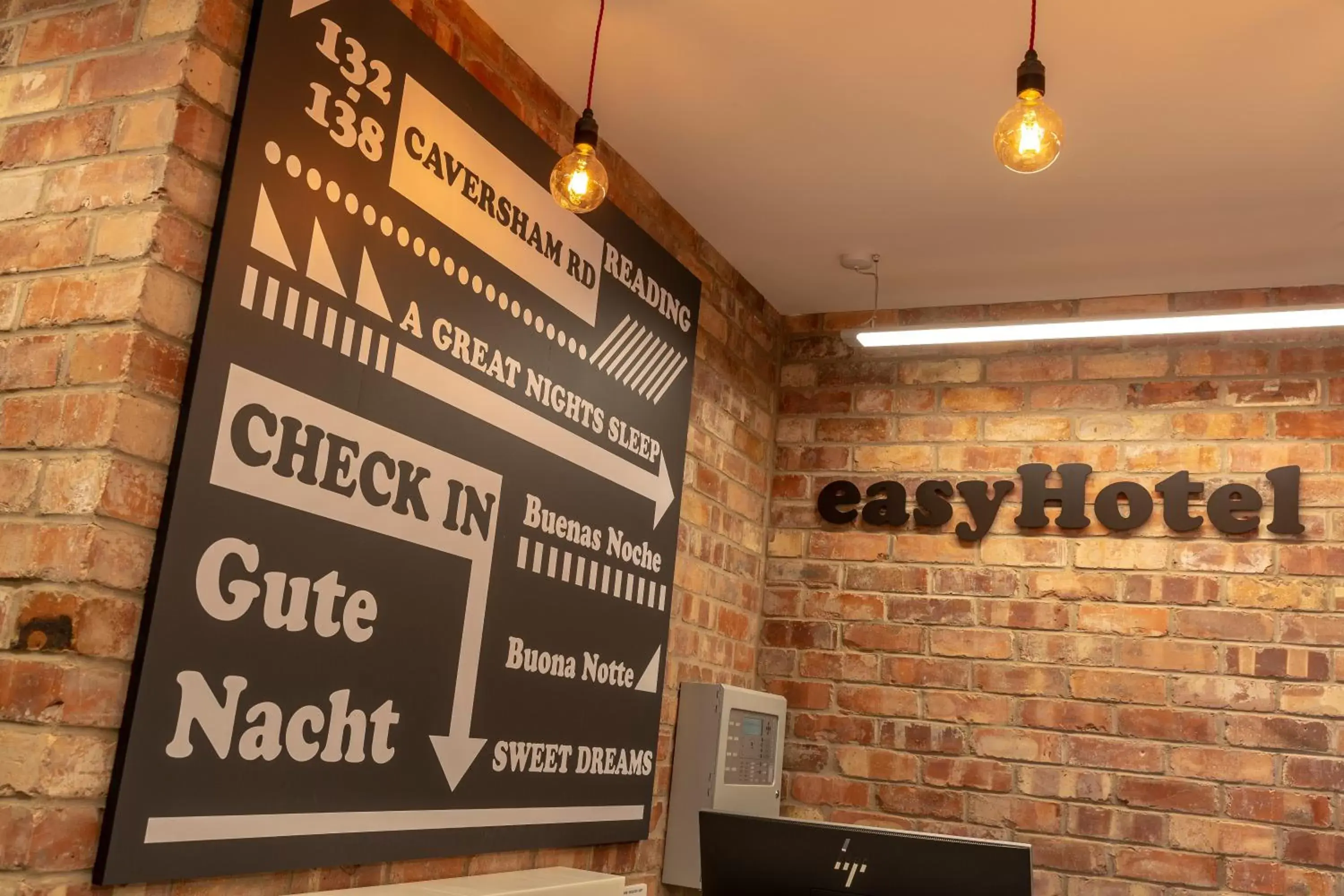 Lobby or reception in Easyhotel Reading