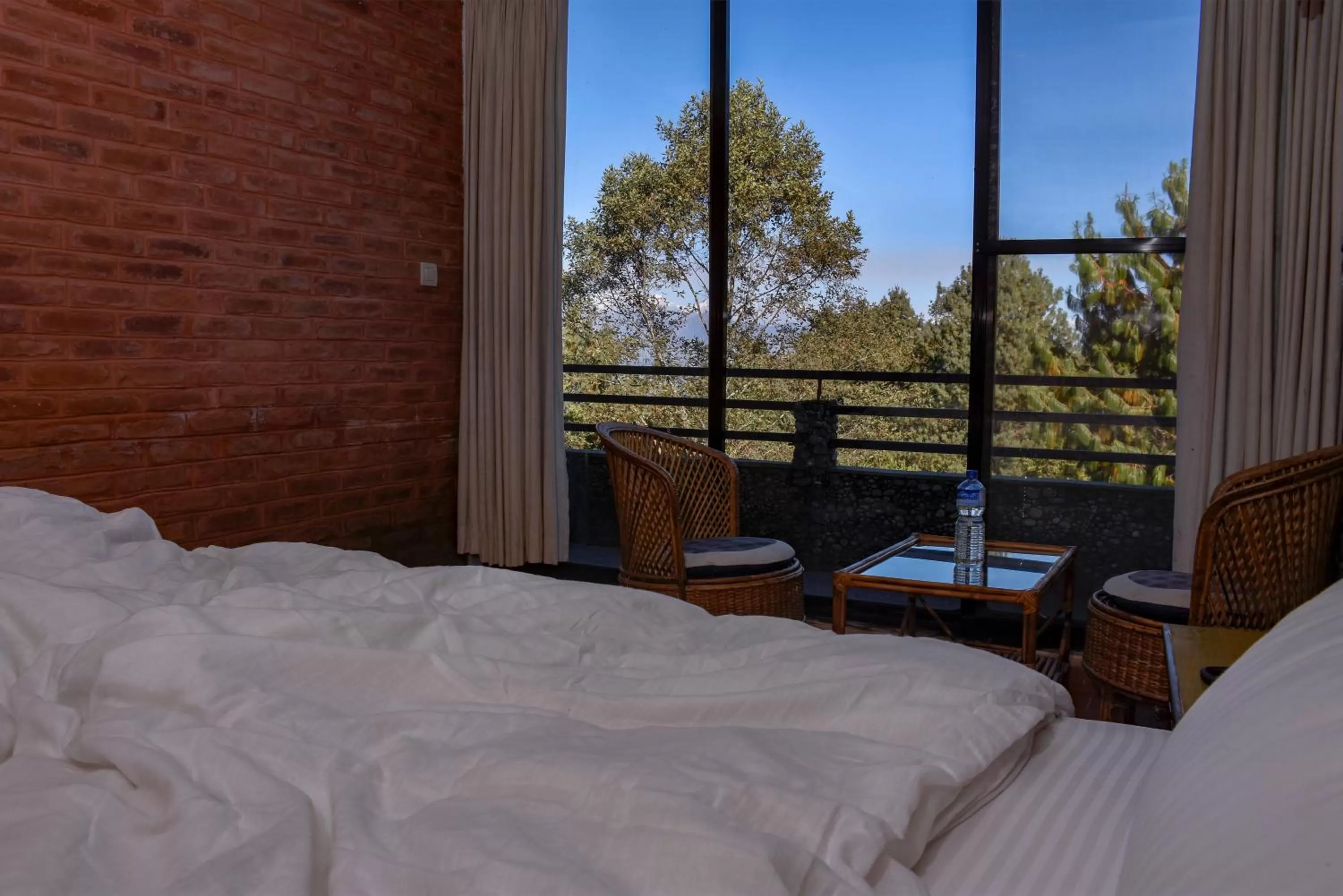 Balcony/Terrace, Bed in Peaceful Cottage & Cafe Du Mont