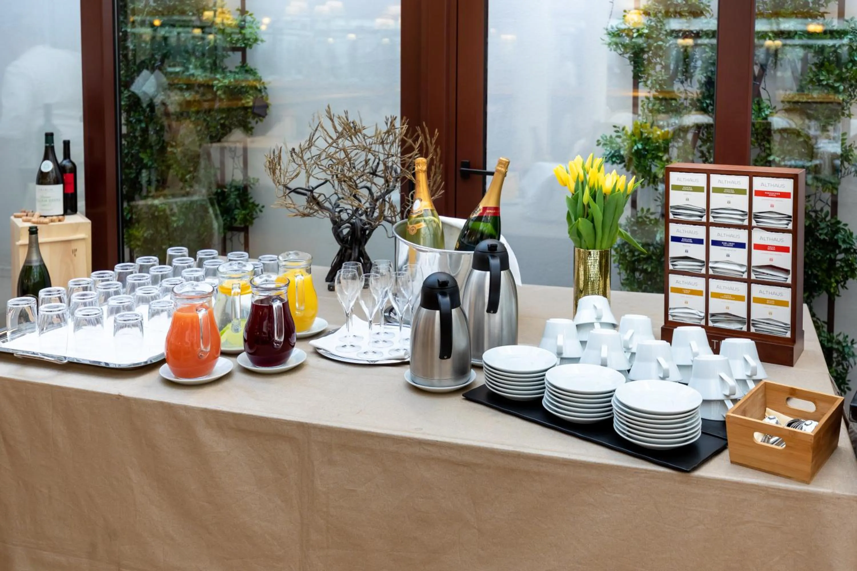 Buffet breakfast in Hotel Le Premier