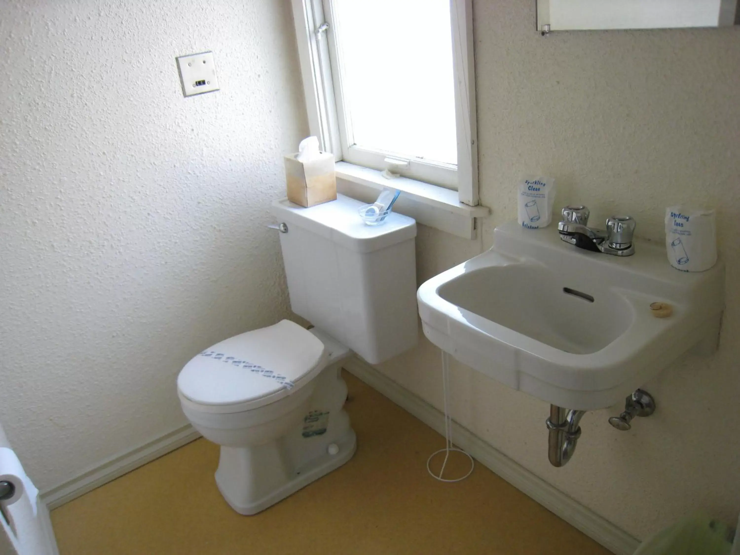 Bathroom in Rodmay Hotel