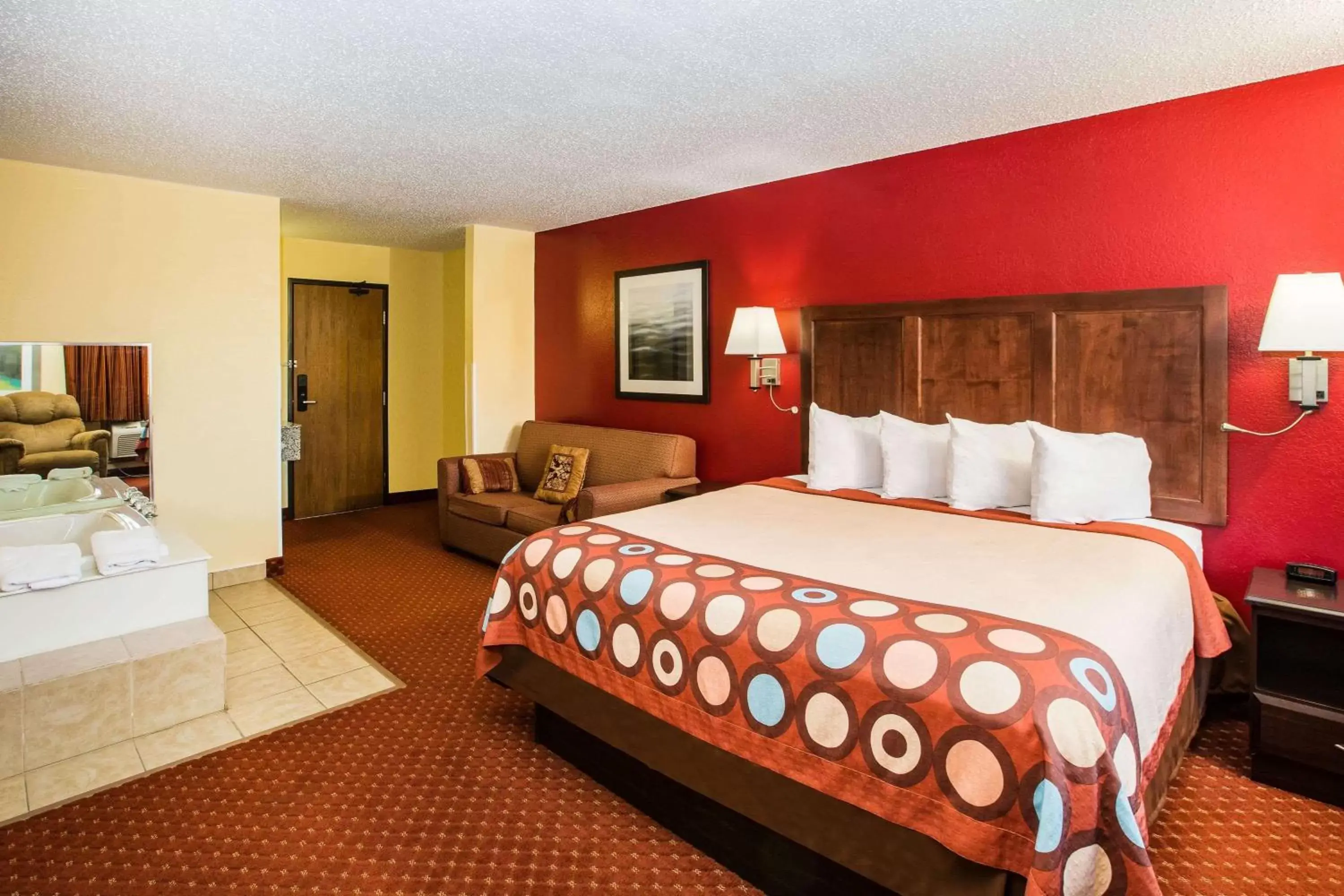 Photo of the whole room, Bed in Baymont by Wyndham Cedar Rapids