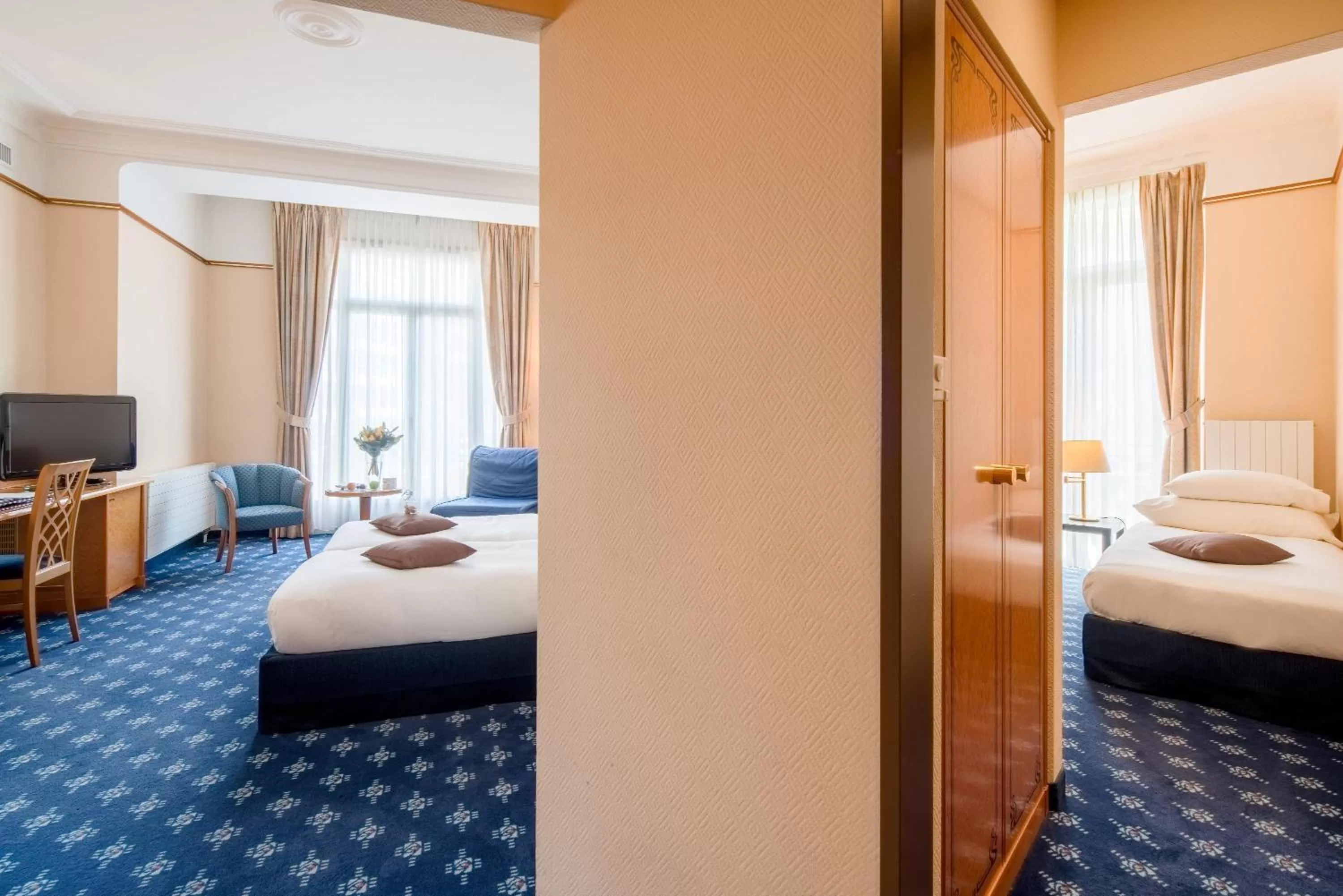 Photo of the whole room, Bed in Best Western Plus Hotel Mirabeau